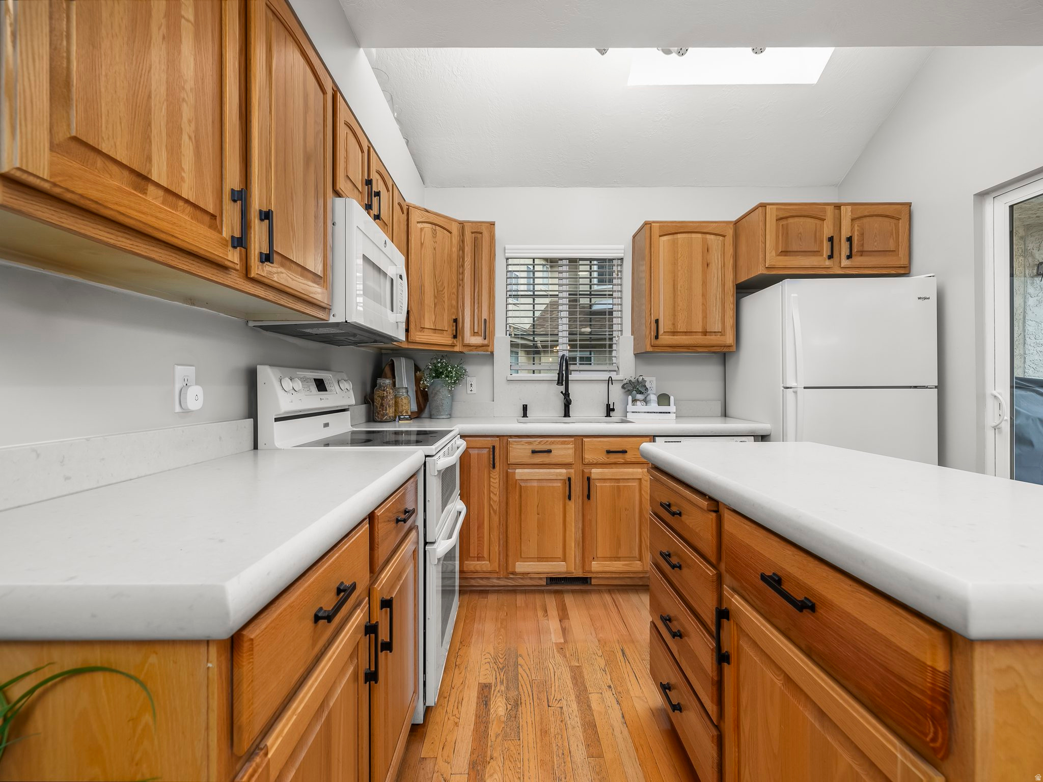 588 E BRIARSPRINGS CIR