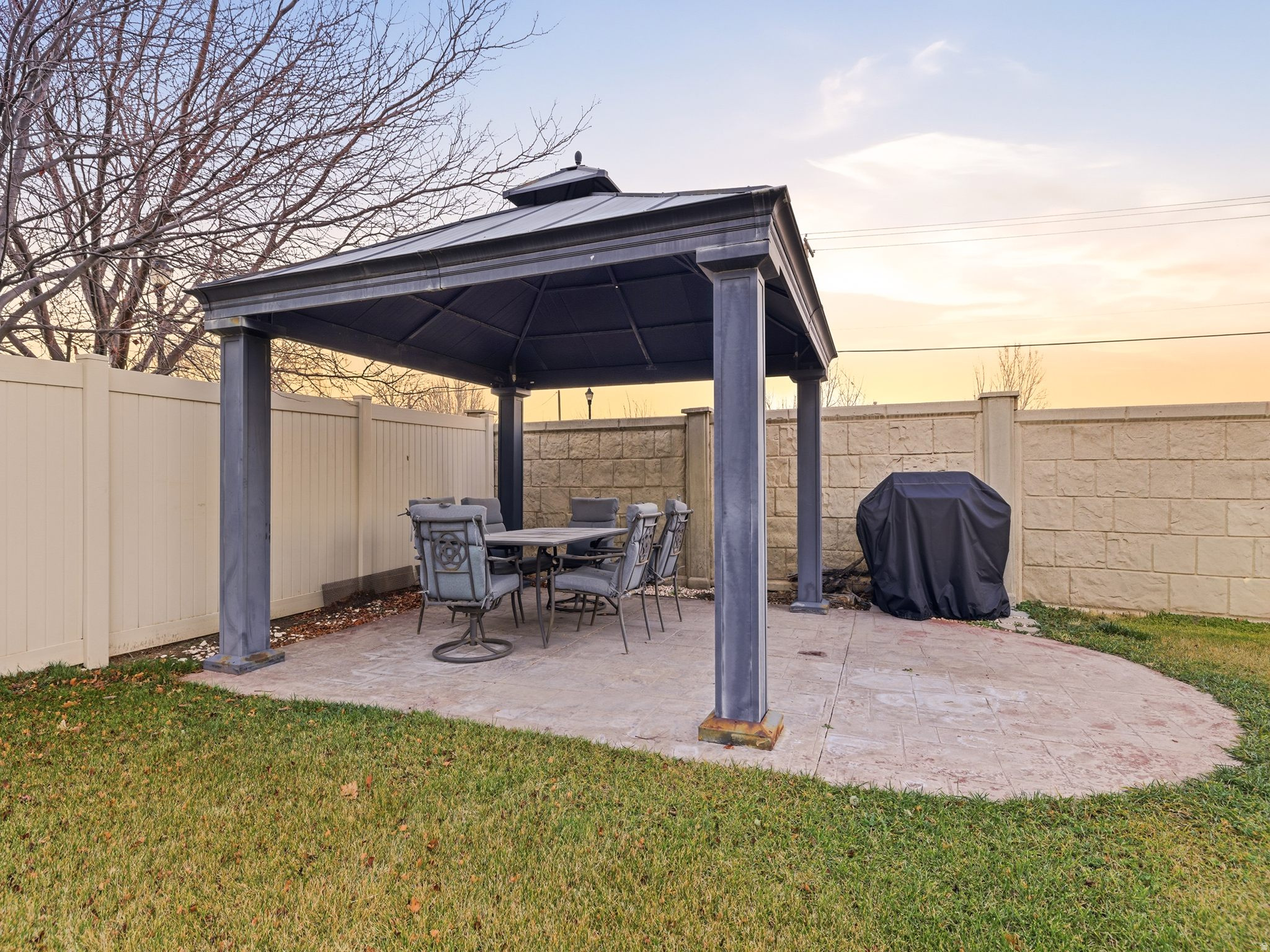 3428 W CHATEL DR