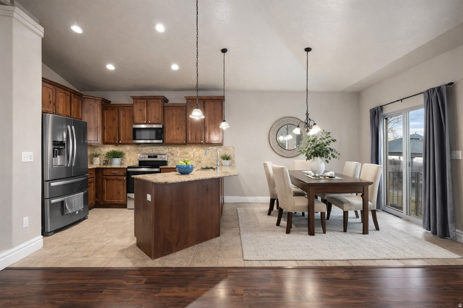 3428 W CHATEL DR