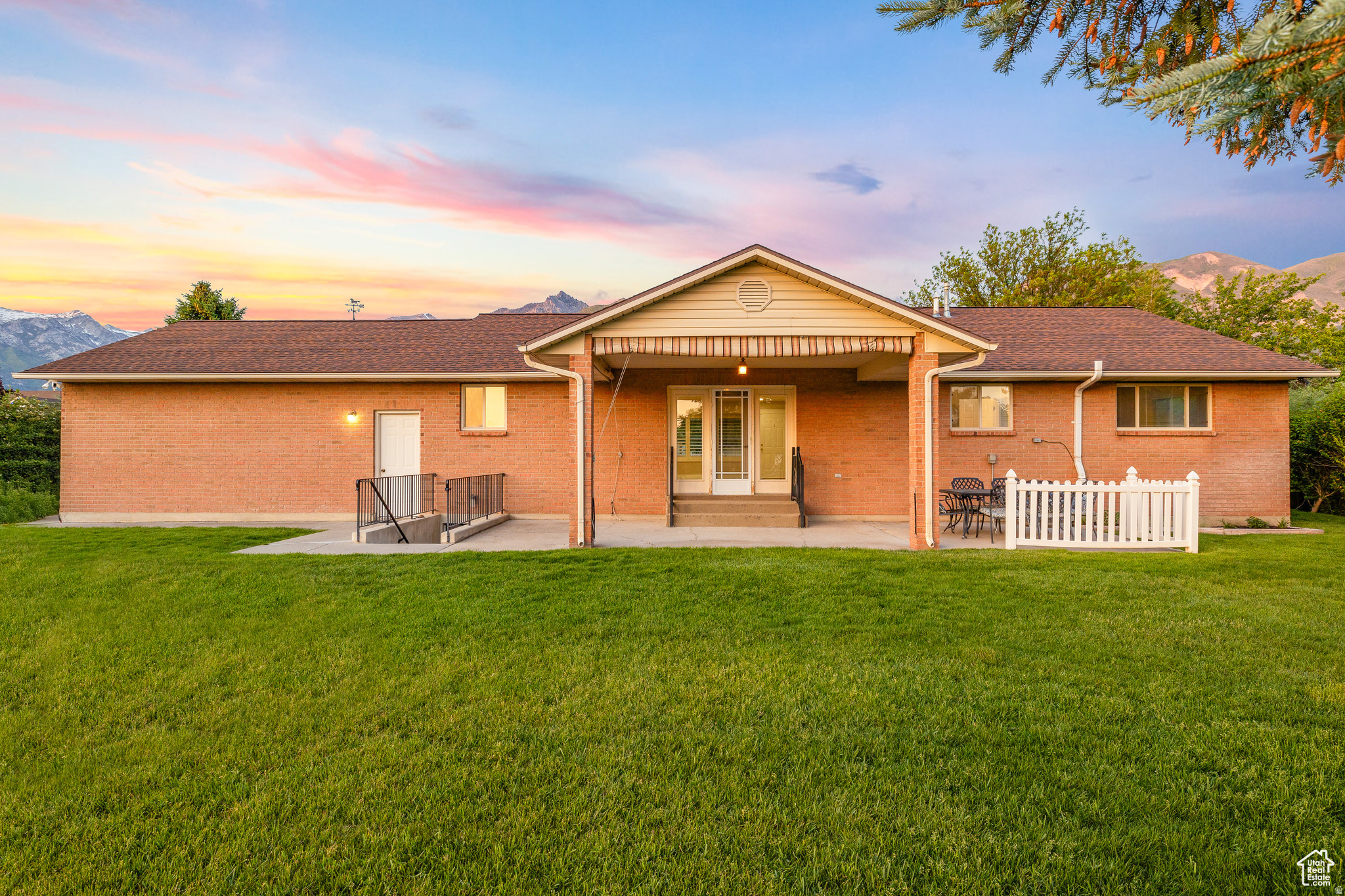 10861 N PANORAMA DR