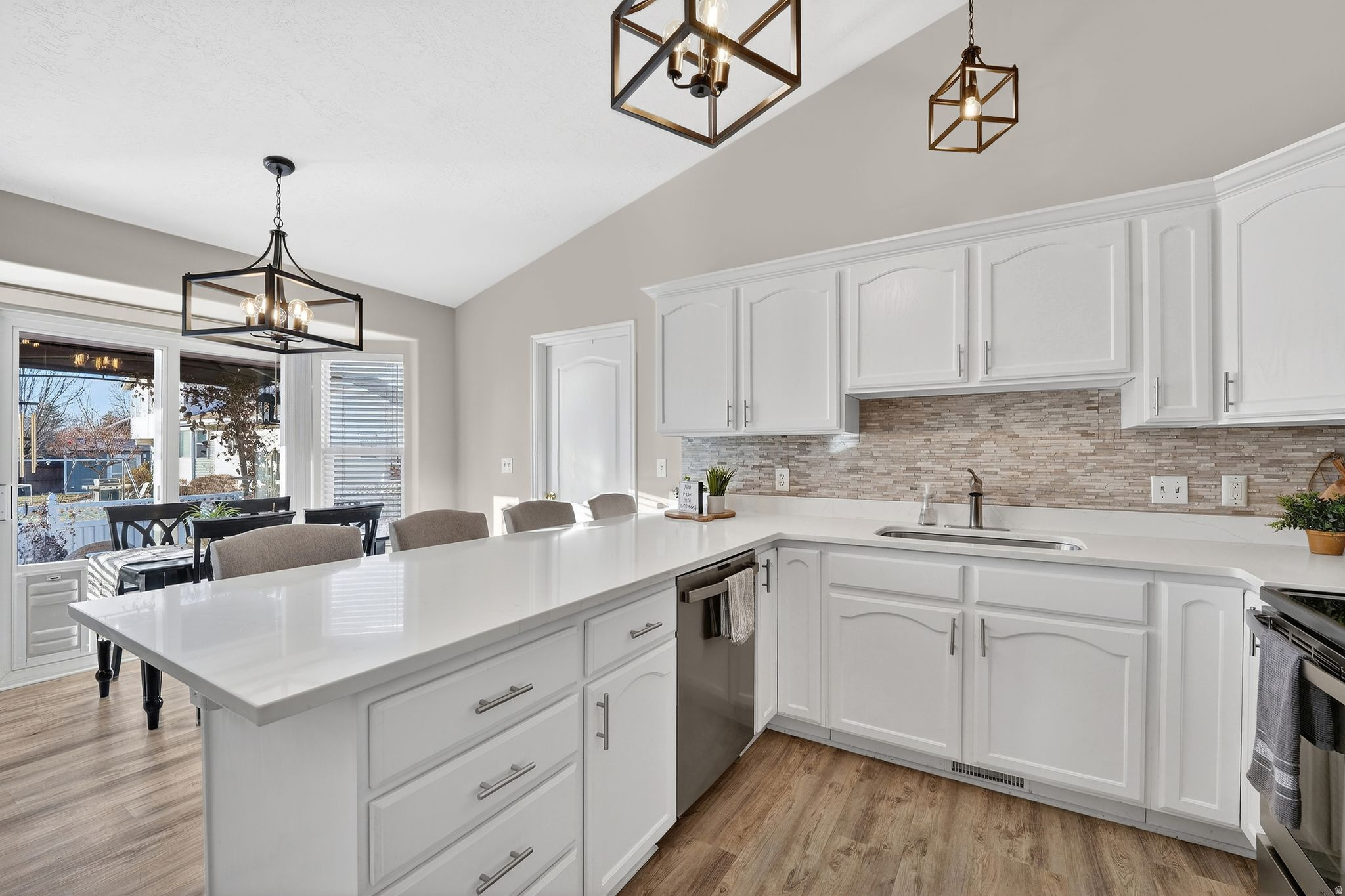 1573 W ERICKSON PARK DR
