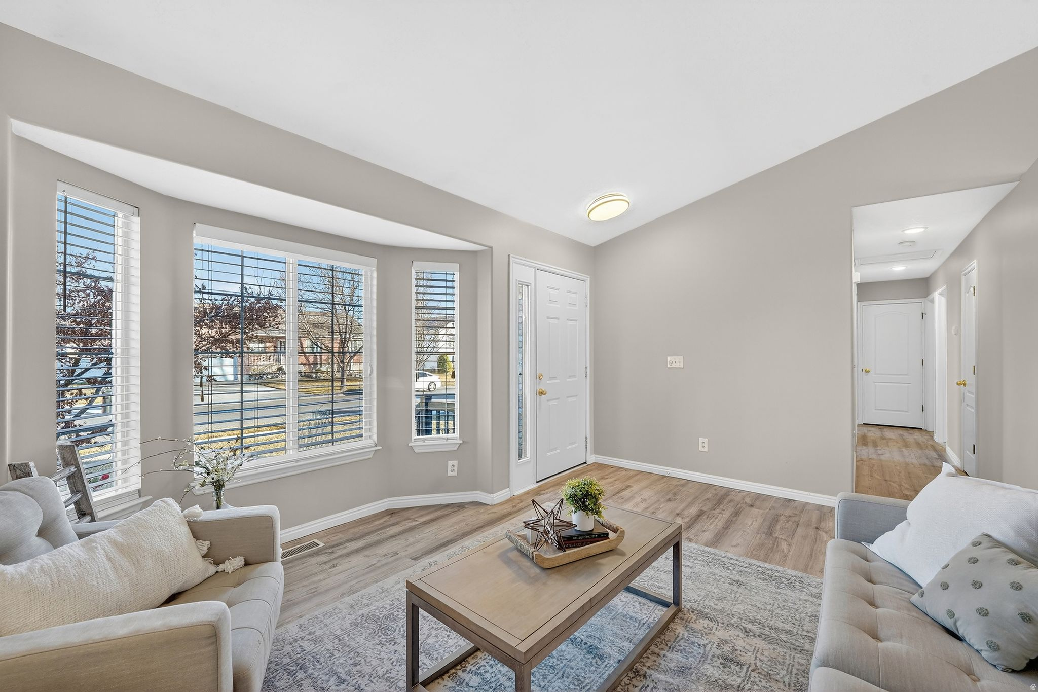 1573 W ERICKSON PARK DR