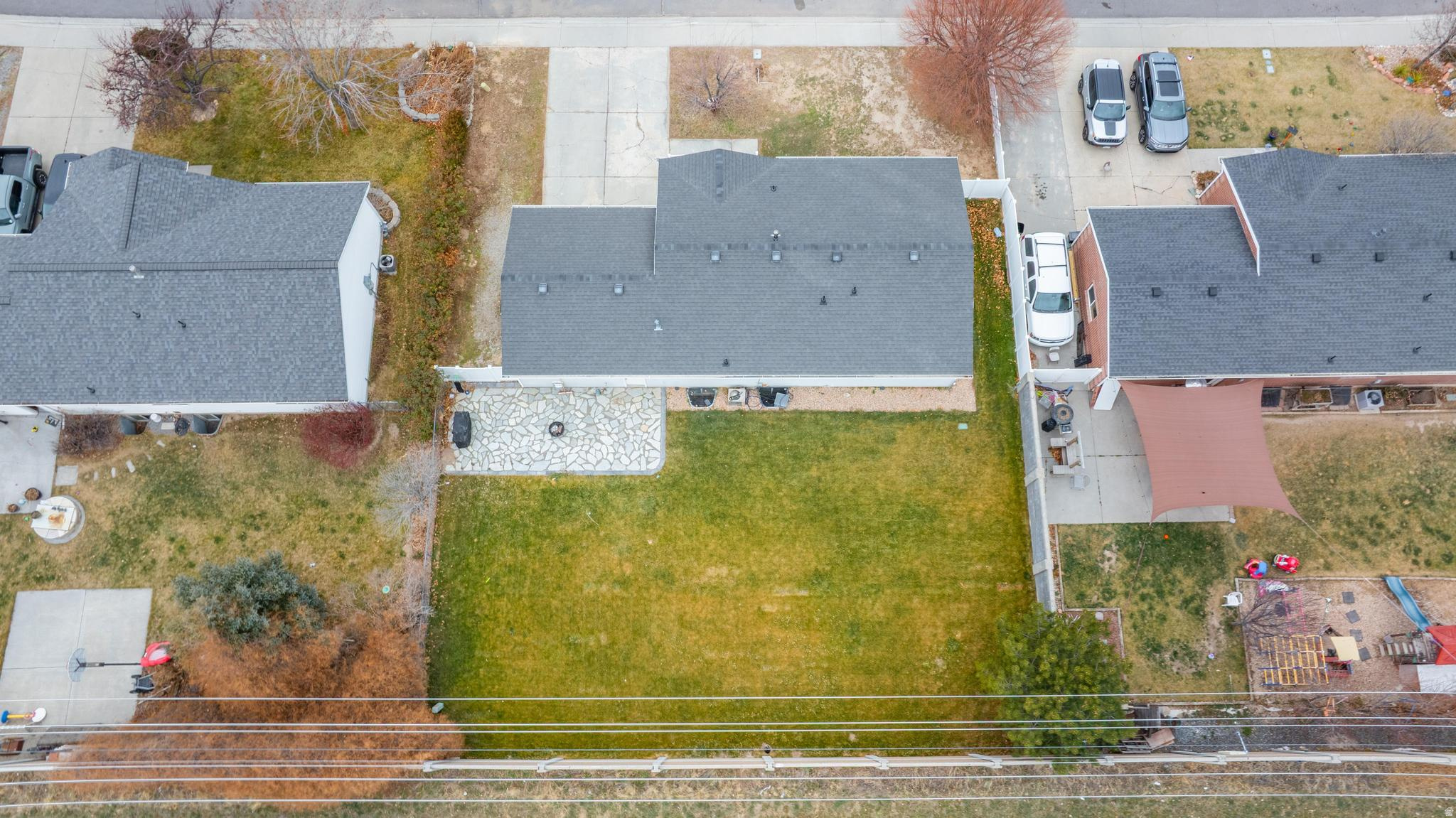 1563 E MOUNTAIN VIEW DR