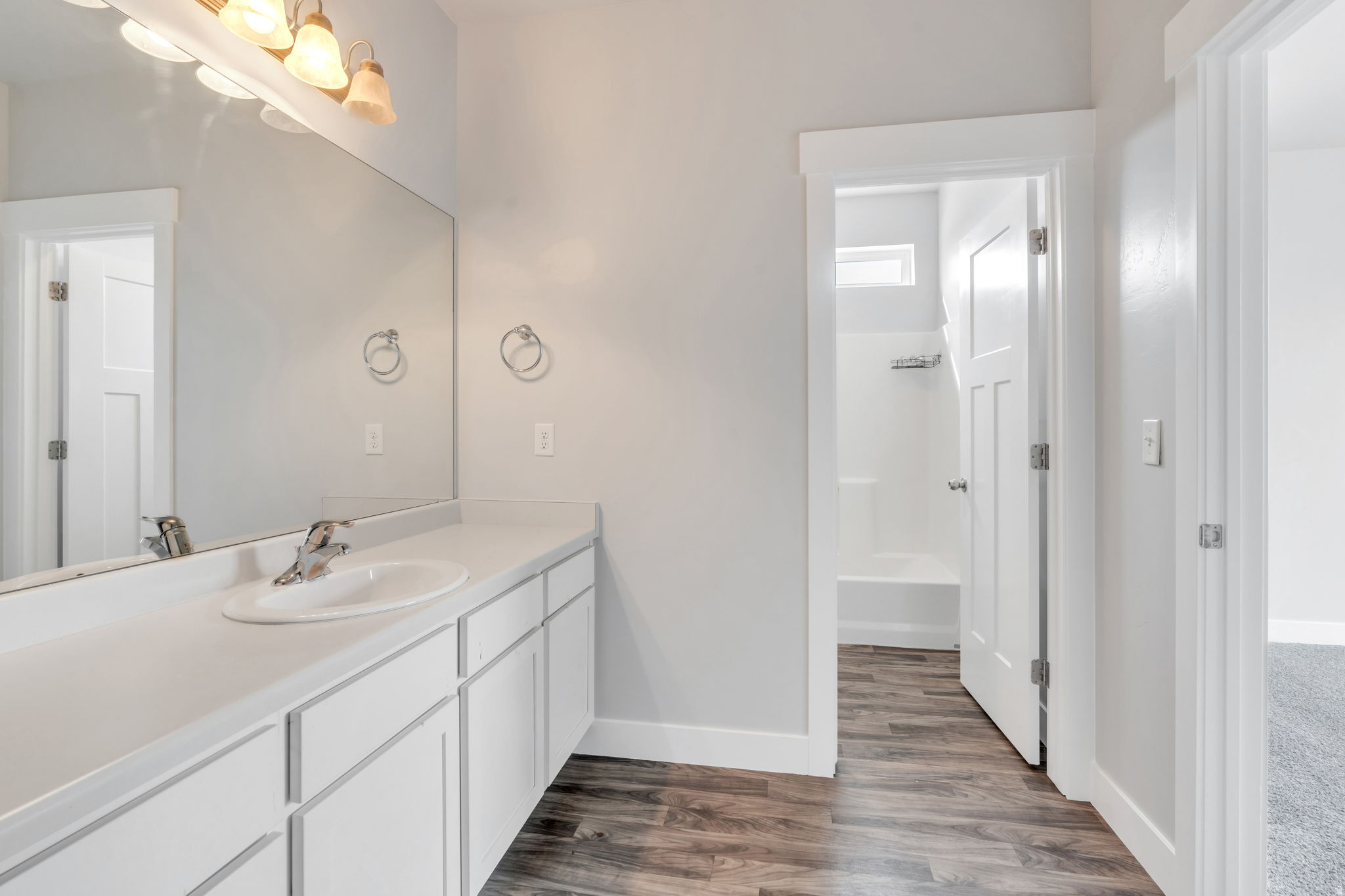 108 W SEASONS DR