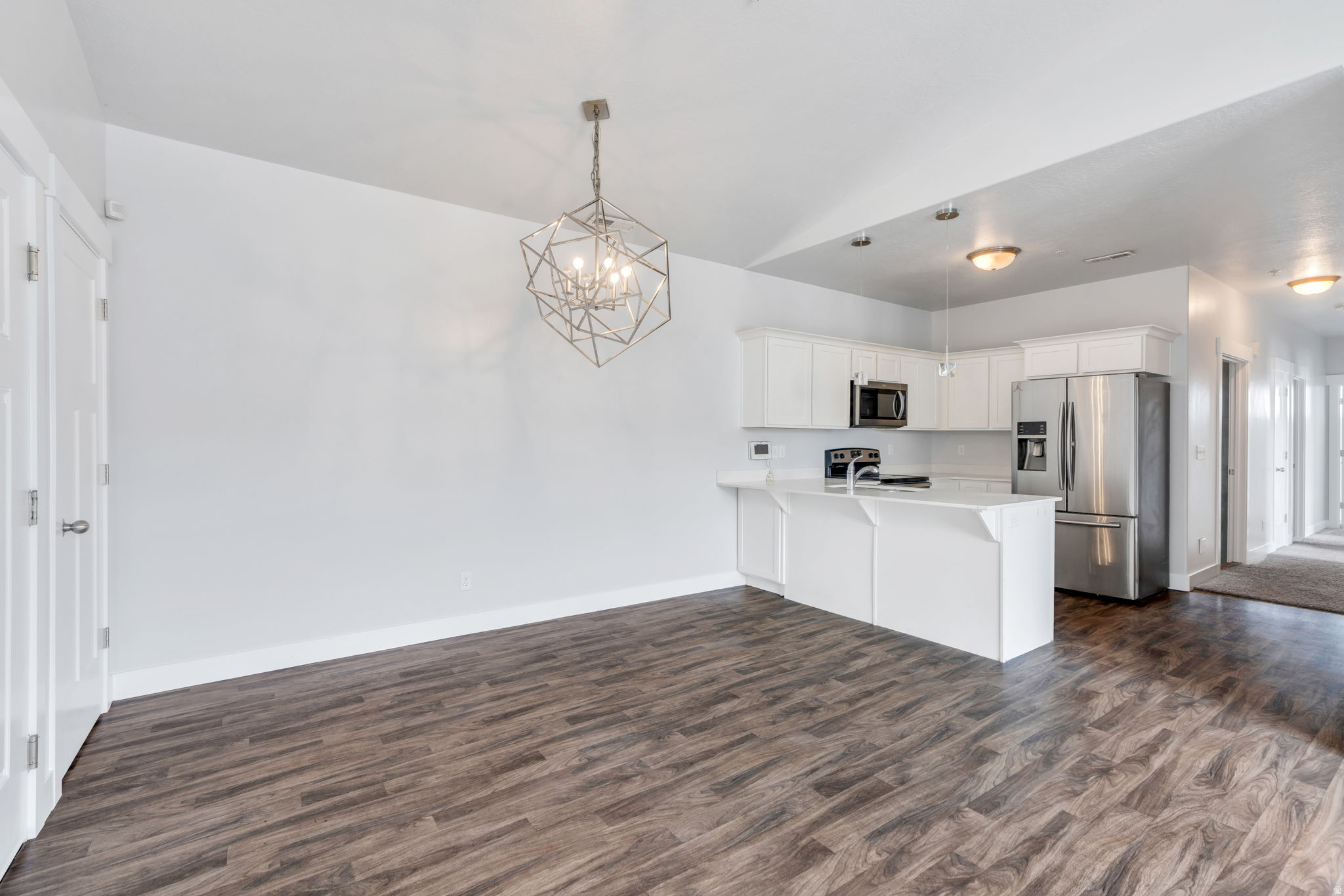 108 W SEASONS DR