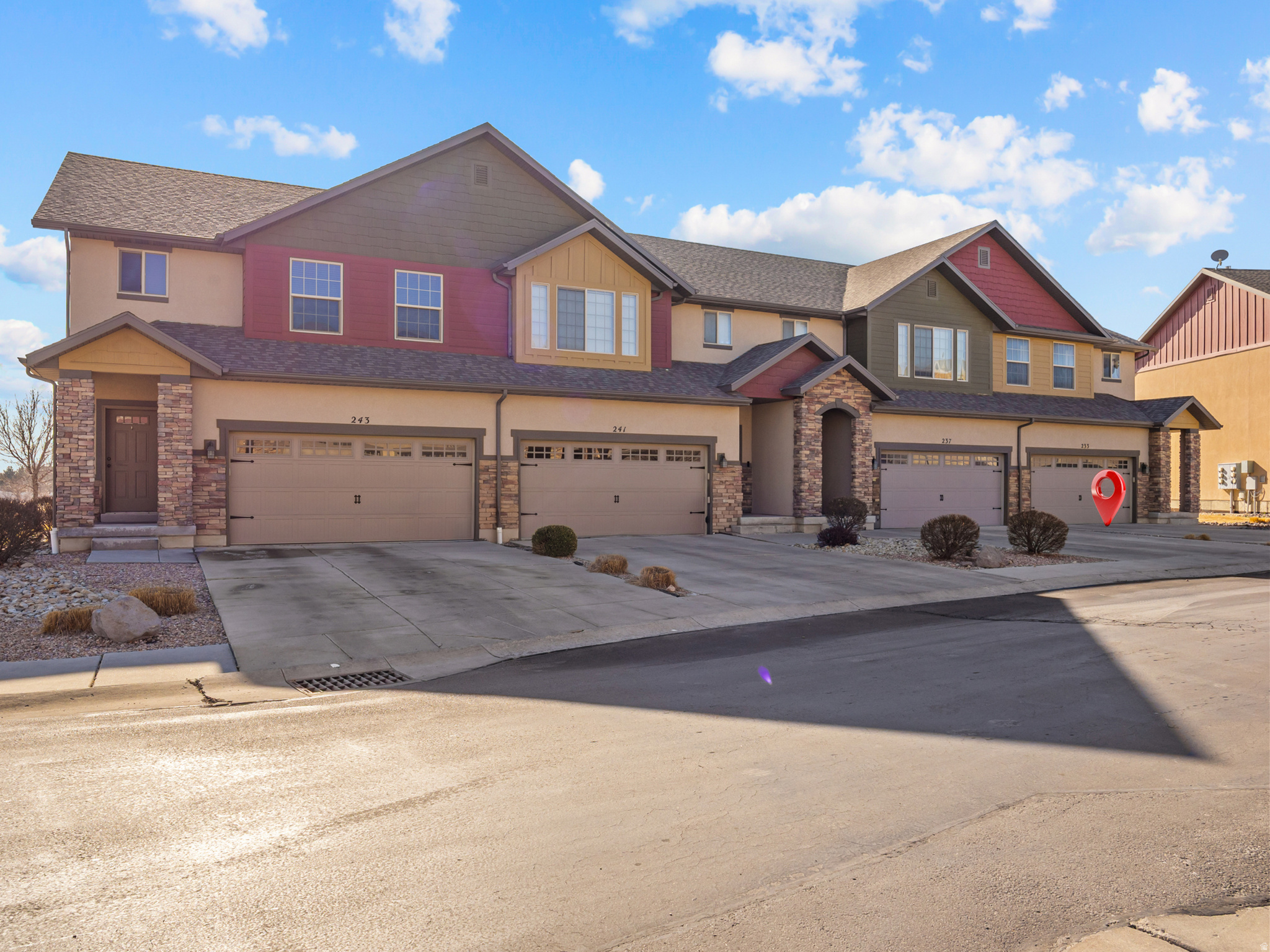 233 E BAYCREST DR