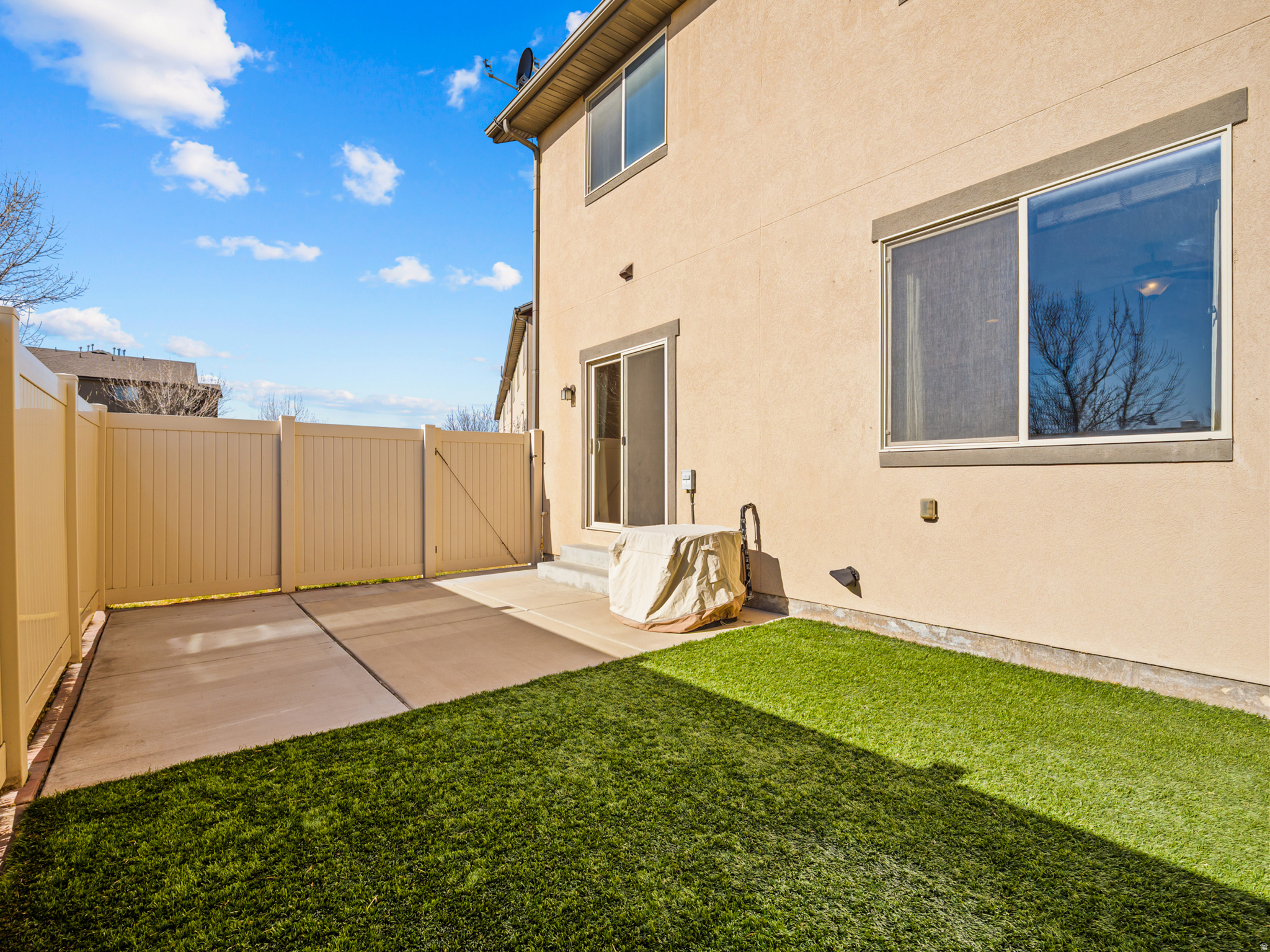 233 E BAYCREST DR
