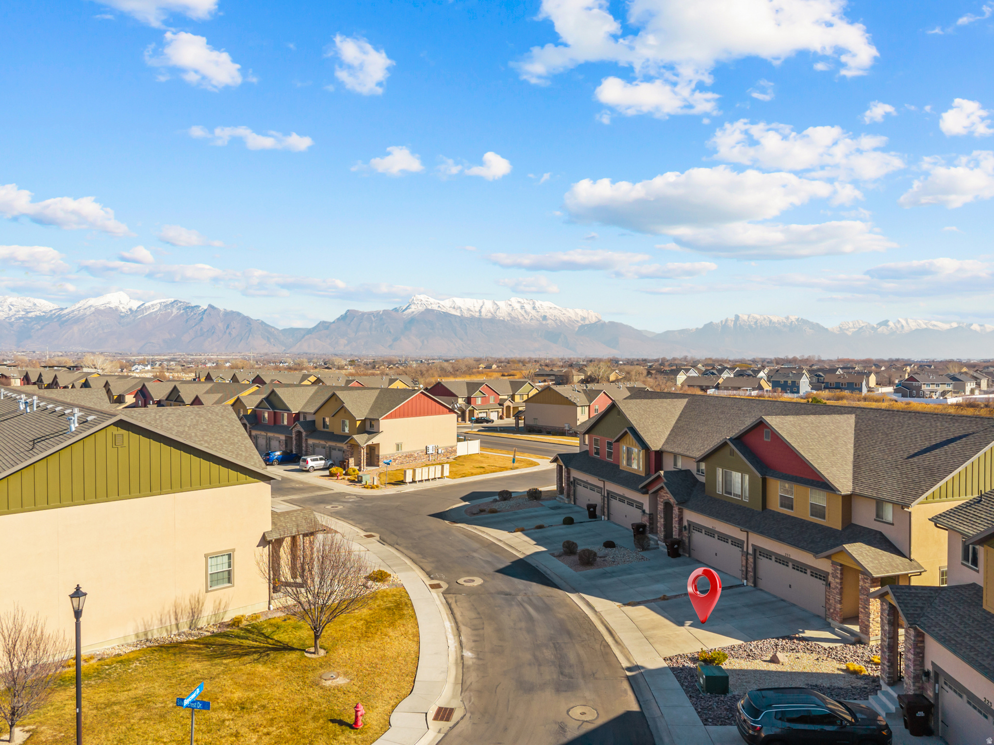 233 E BAYCREST DR