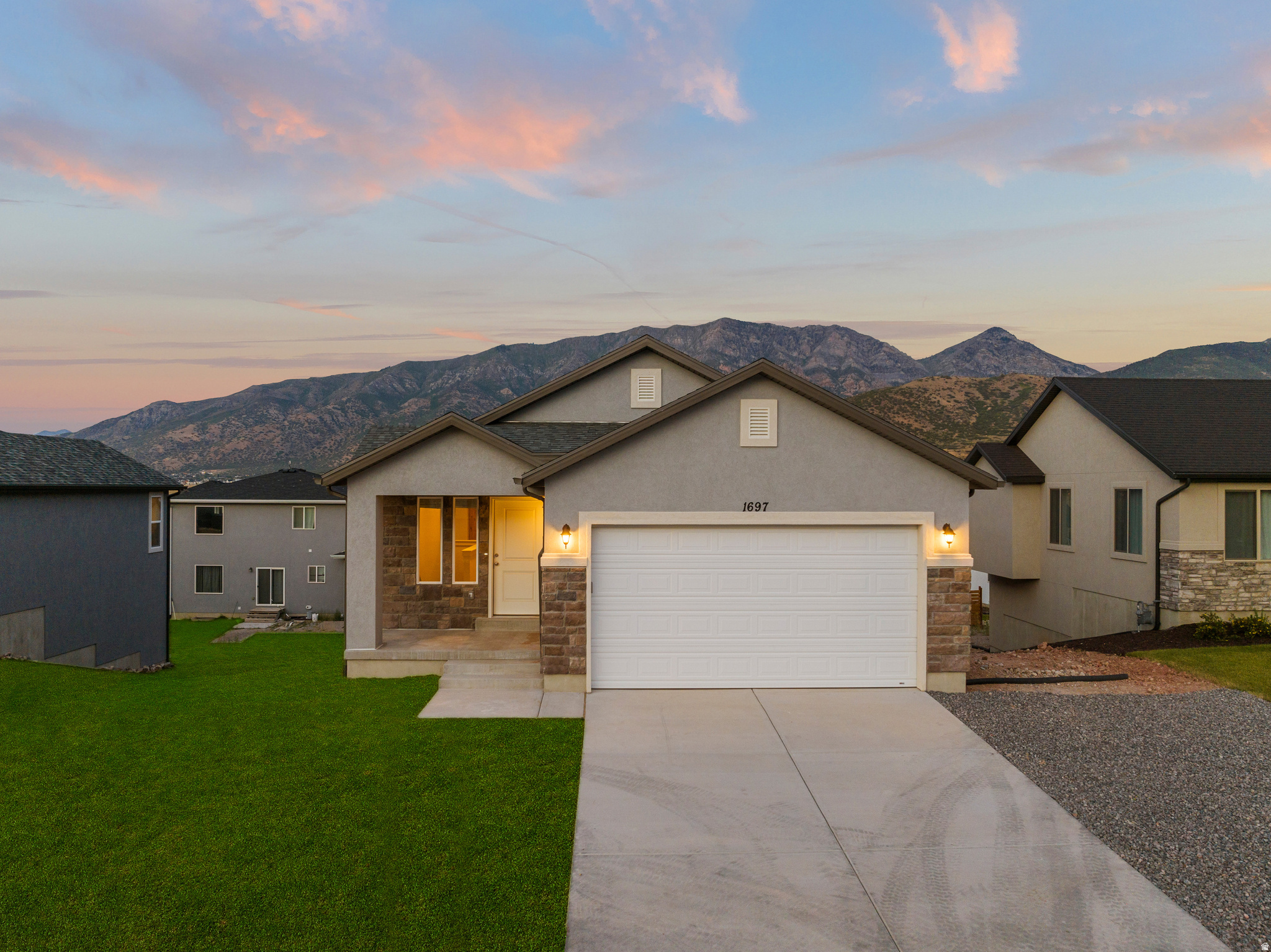 1509 S WINDSONG DR