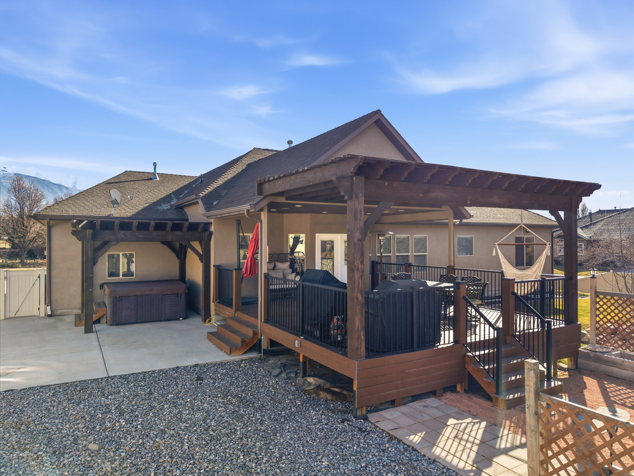 1117 N CEDAR HOLLOW BLVD