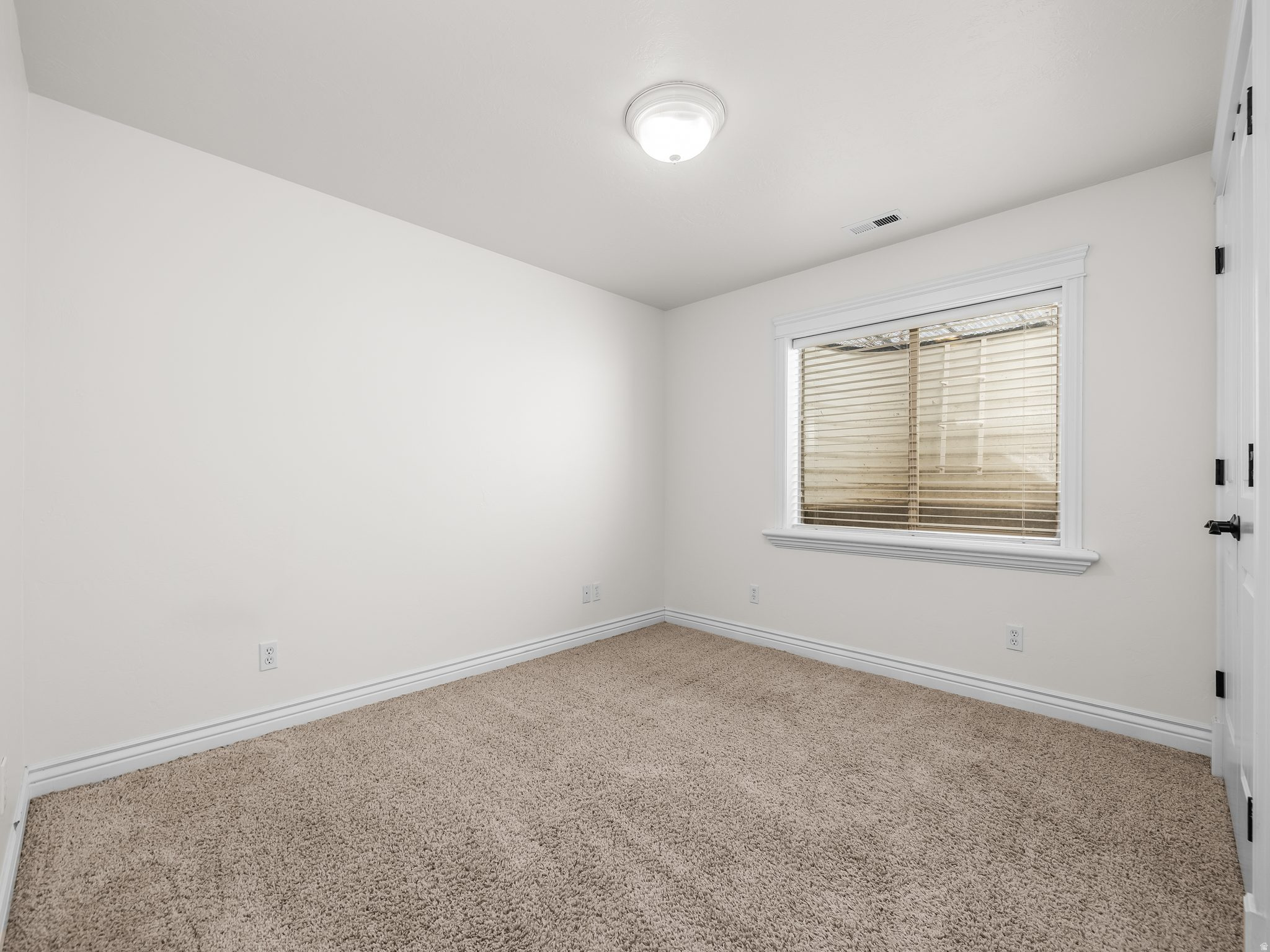 1117 N CEDAR HOLLOW BLVD