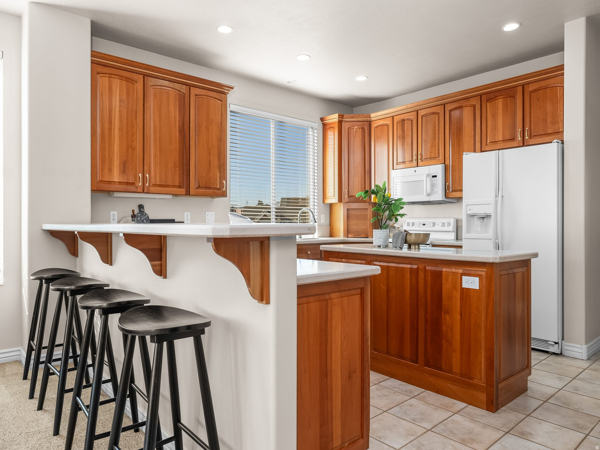 2421 RENAISSANCE CT