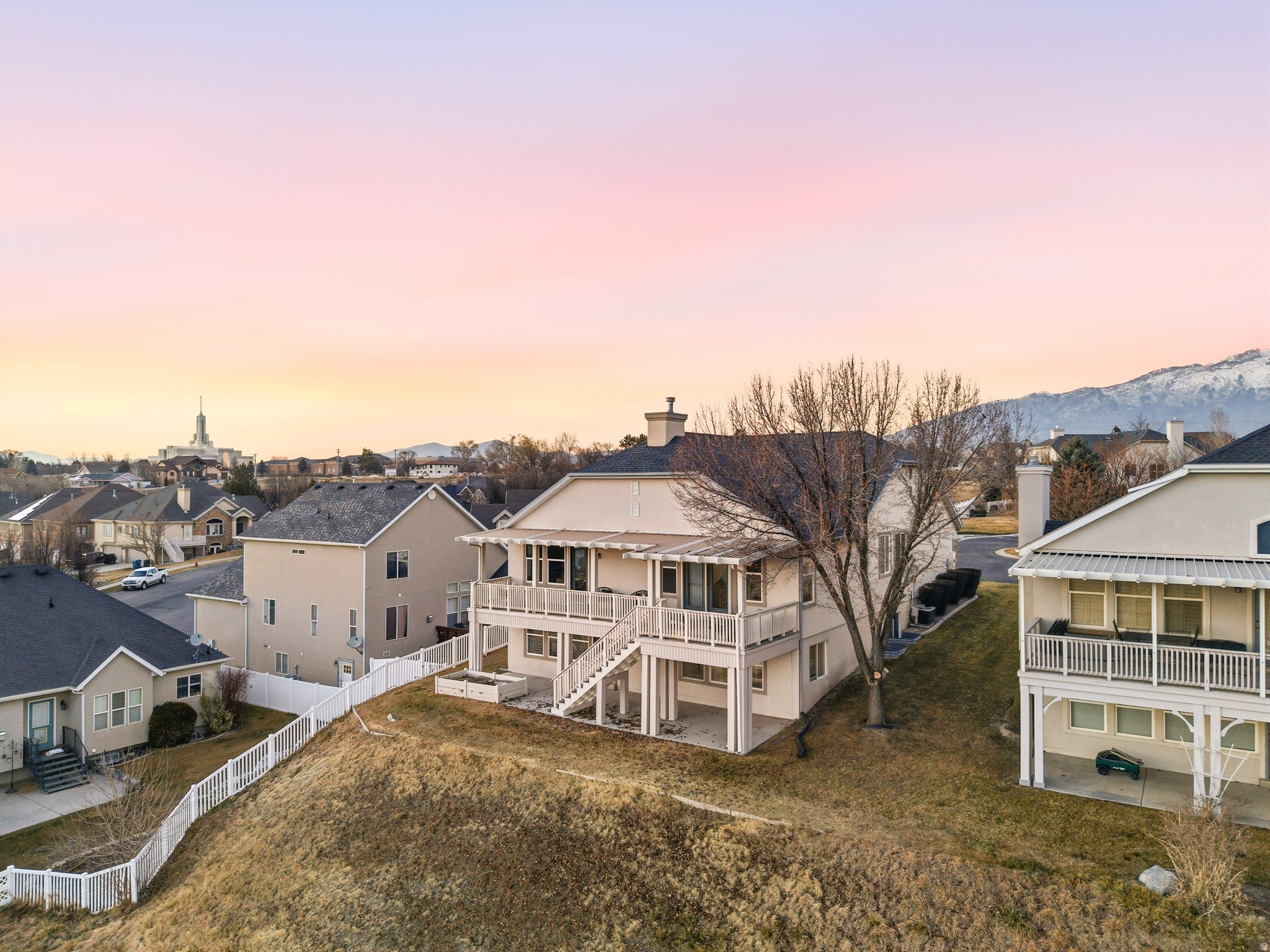 2421 RENAISSANCE CT