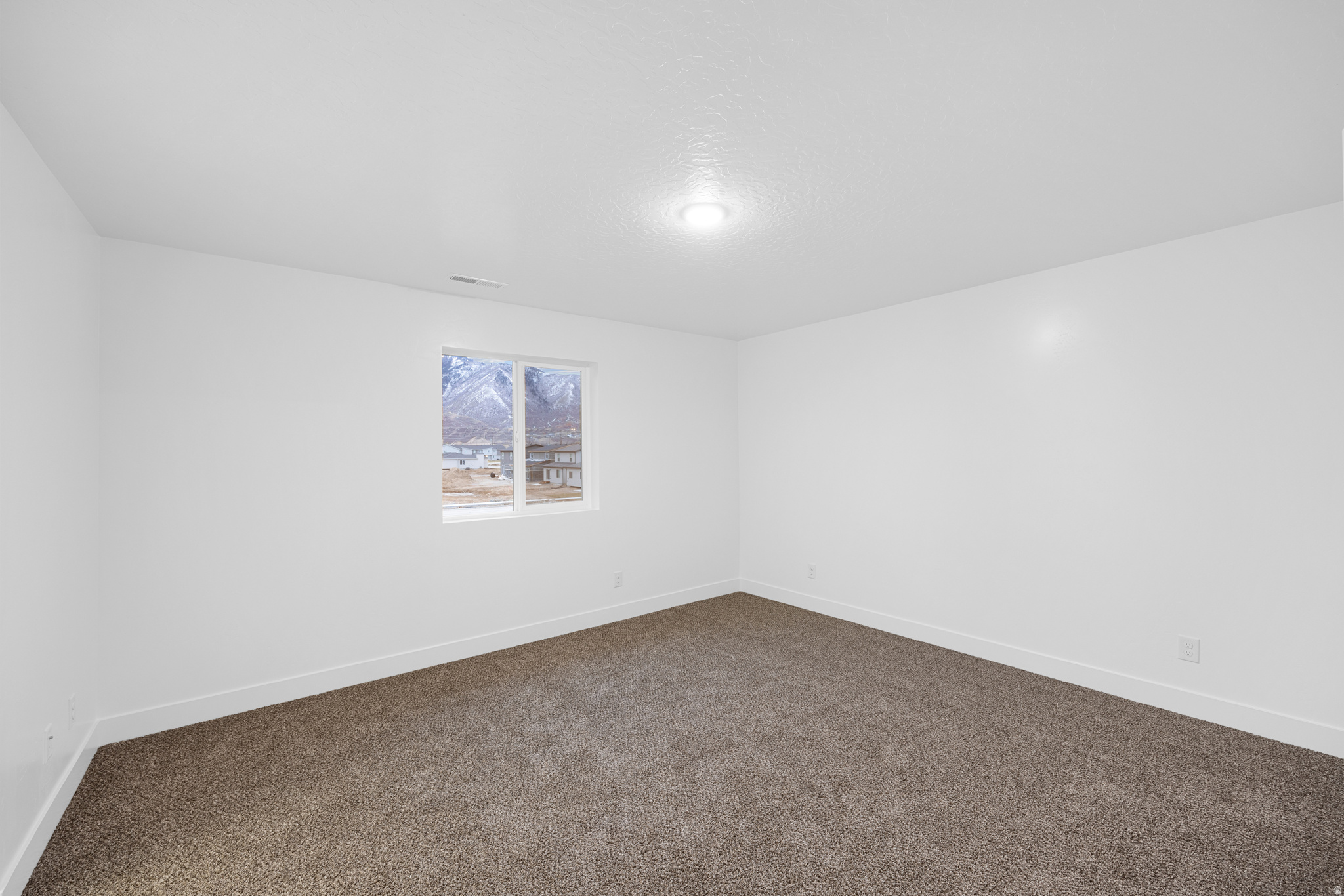 377 N 2350 E #4