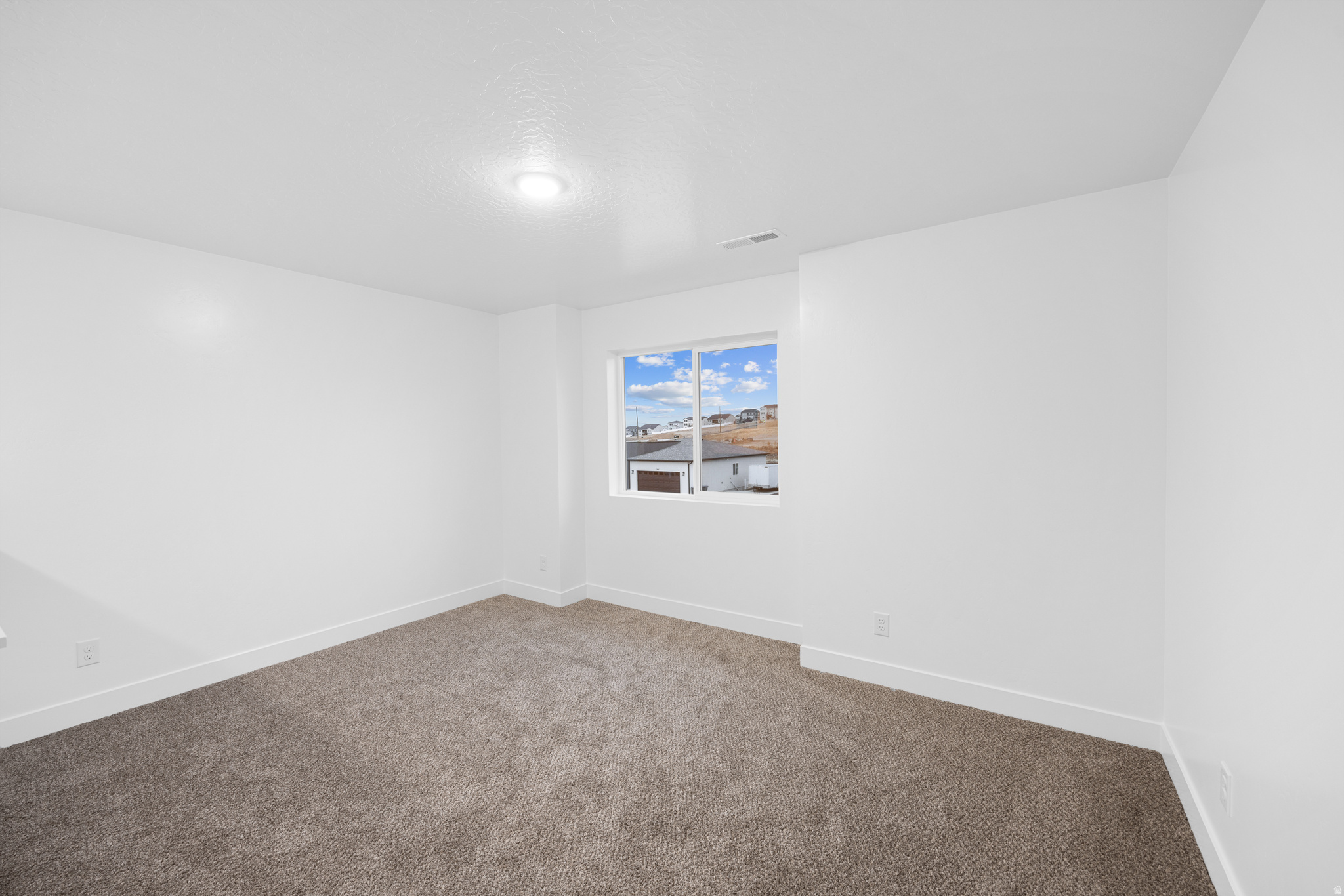 377 N 2350 E #4