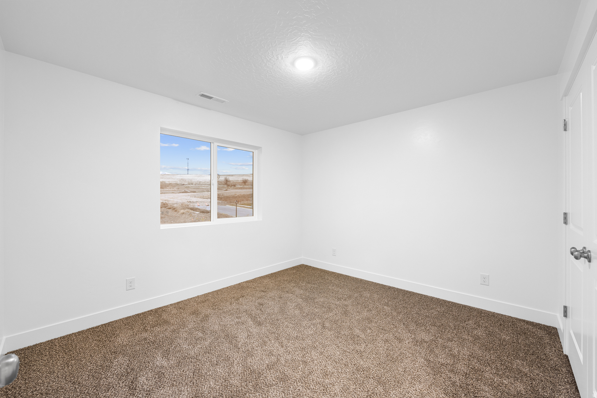 377 N 2350 E #4