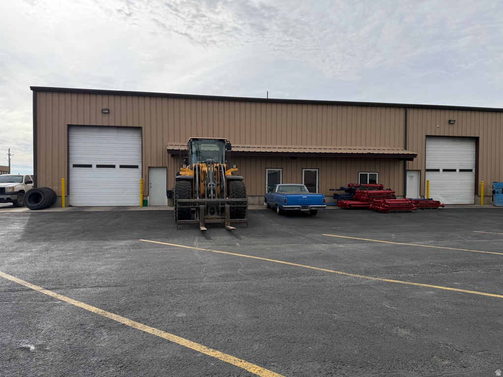 1002 E 450 S