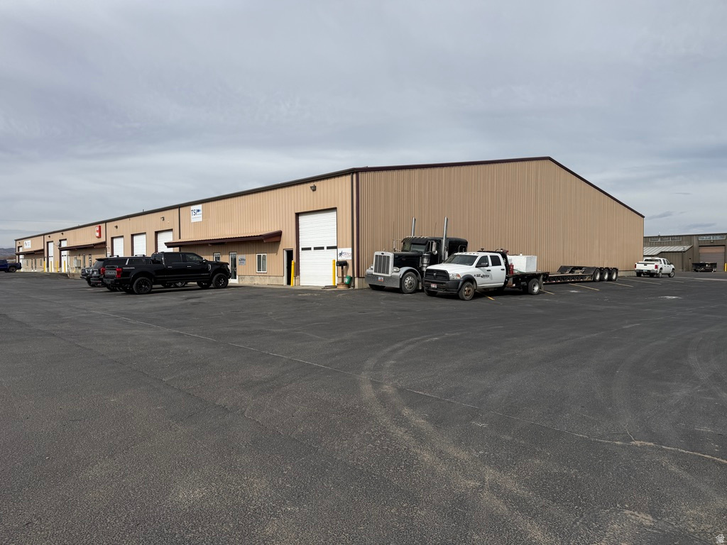 1002 E 450 S