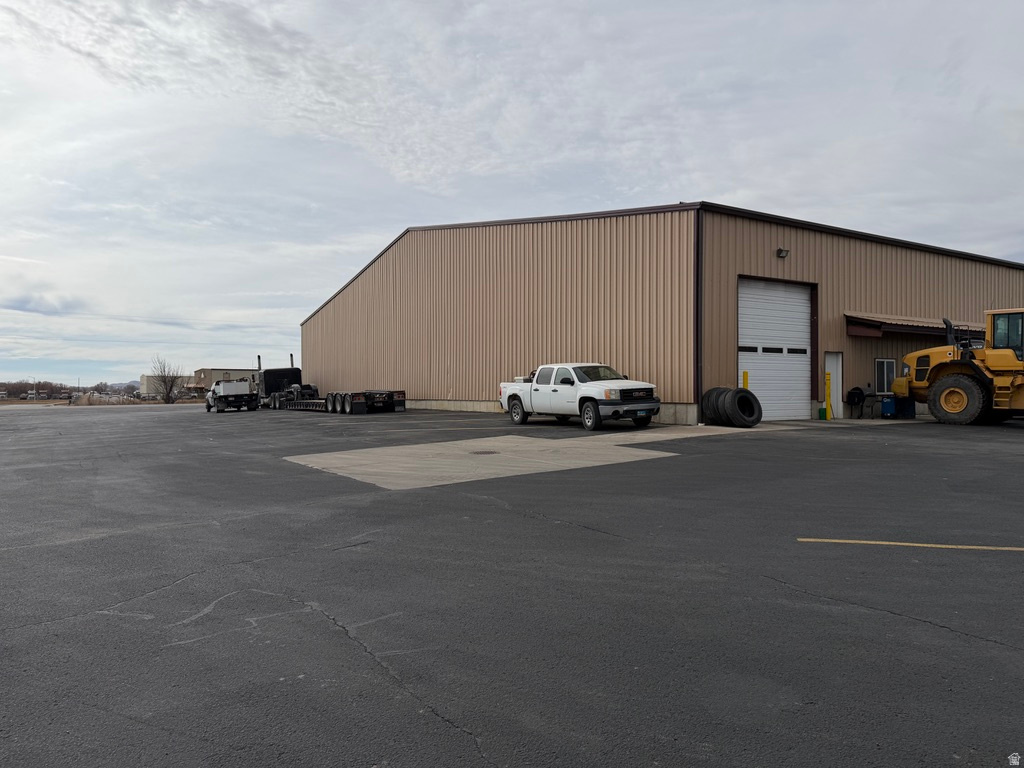 1002 E 450 S