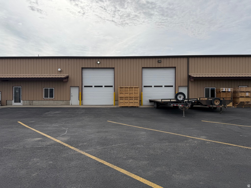 1002 E 450 S
