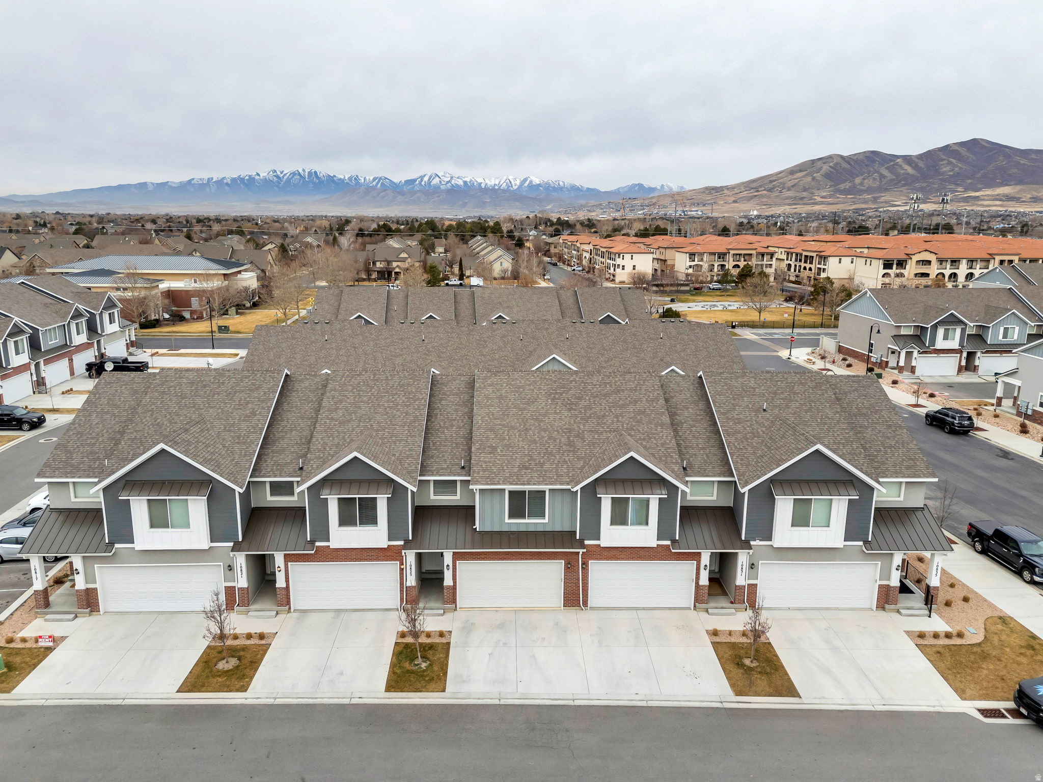 10825 N BLACK SHALE LOOP