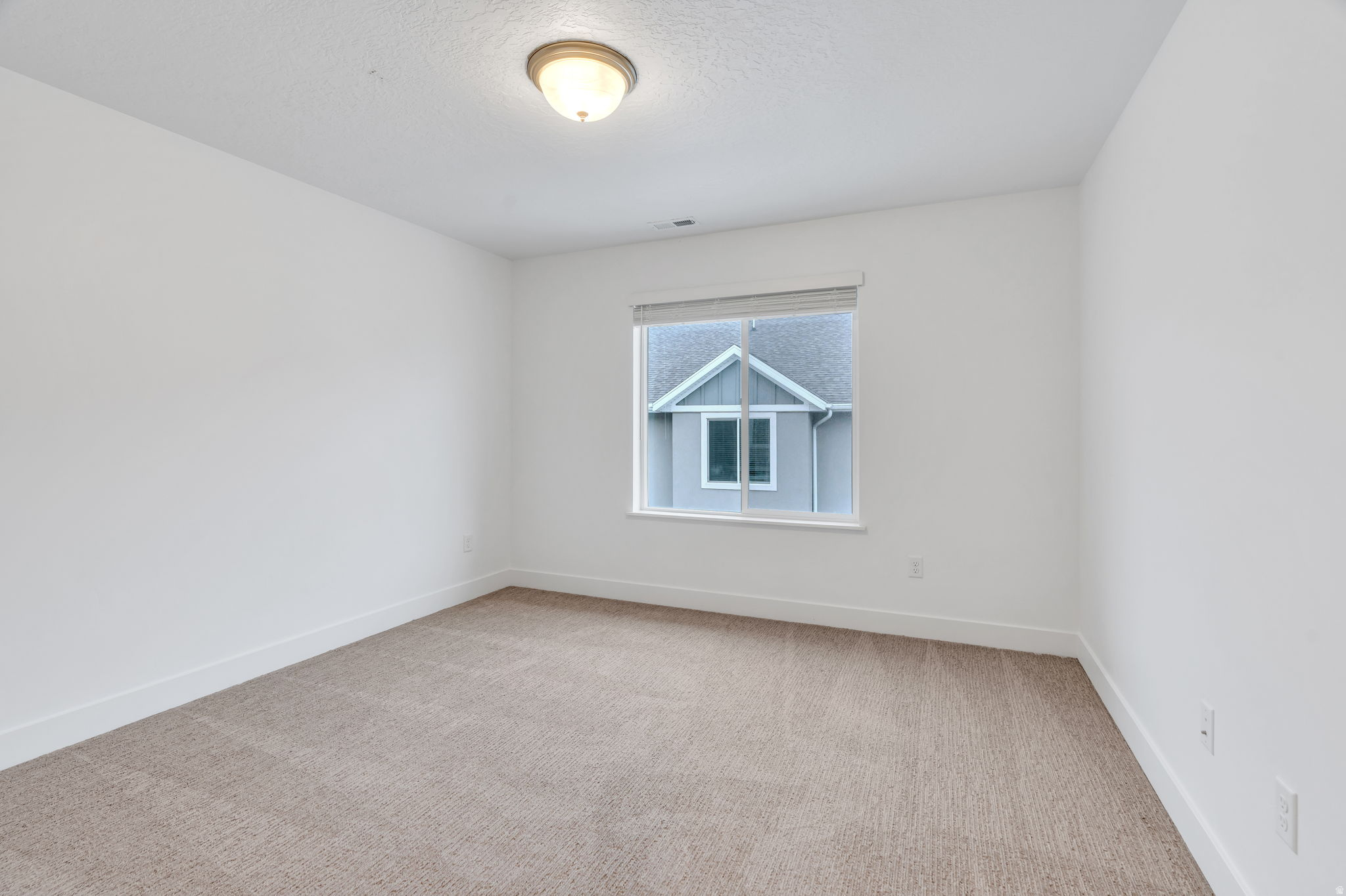 10825 N BLACK SHALE LOOP