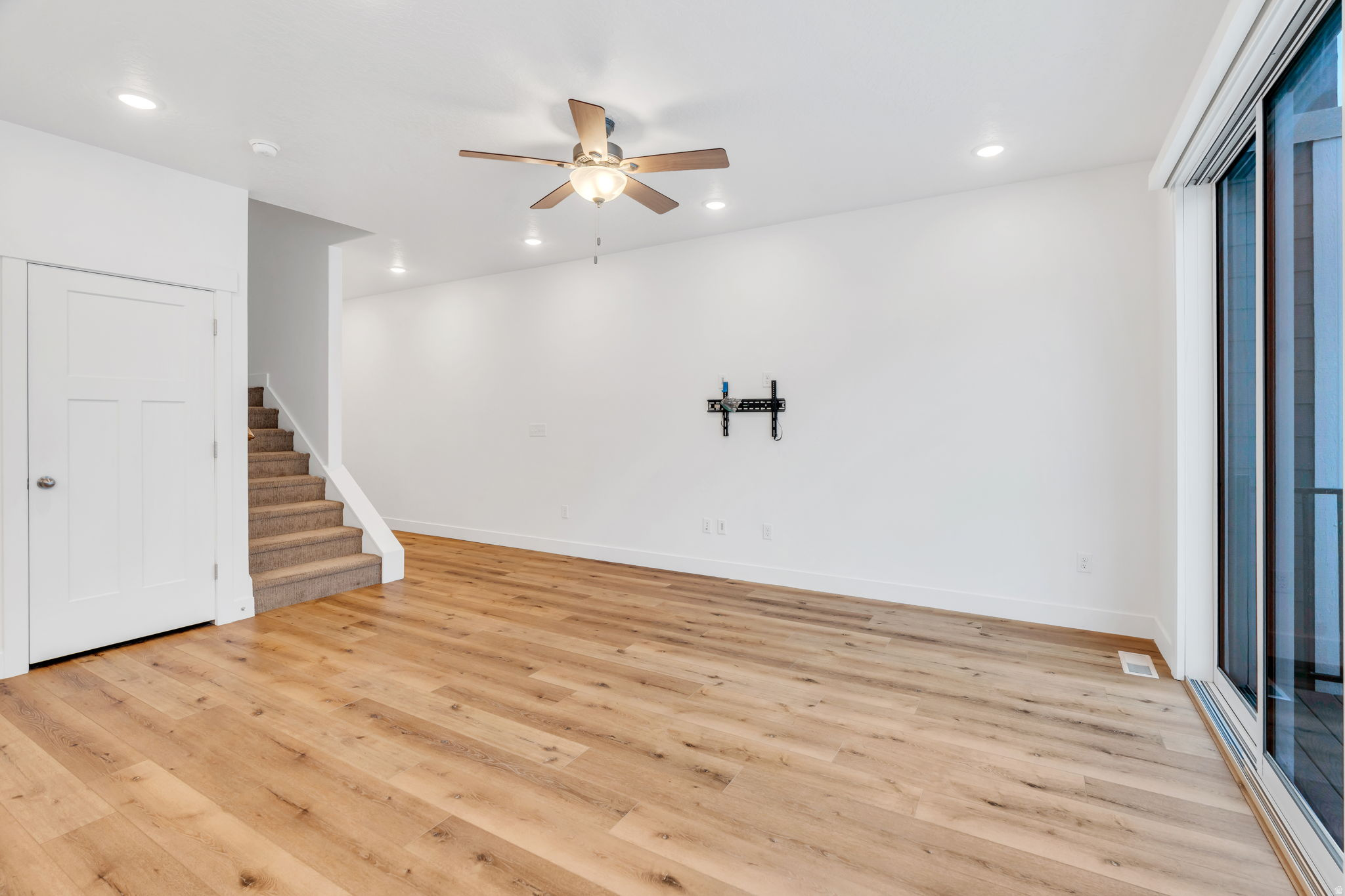 10825 N BLACK SHALE LOOP