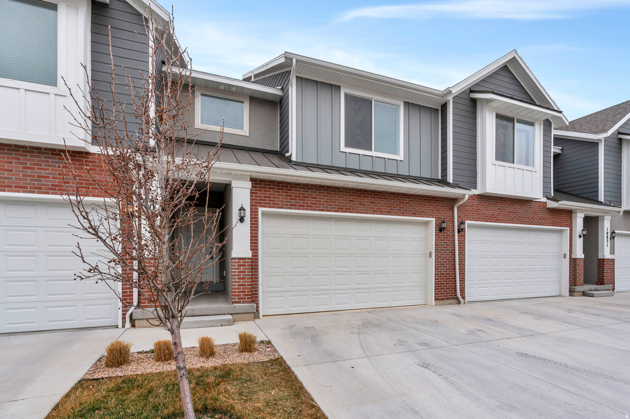 10825 N BLACK SHALE LOOP