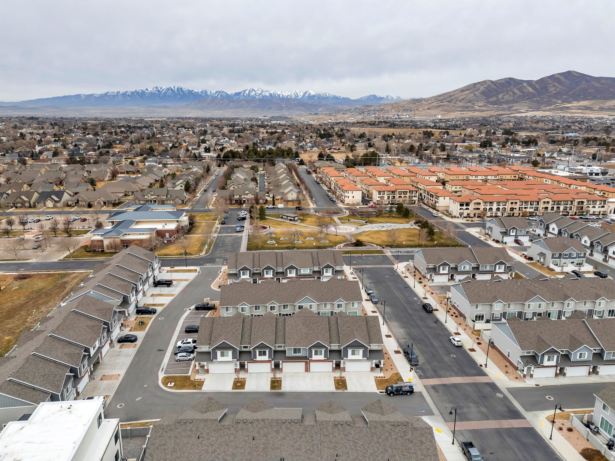 10825 N BLACK SHALE LOOP