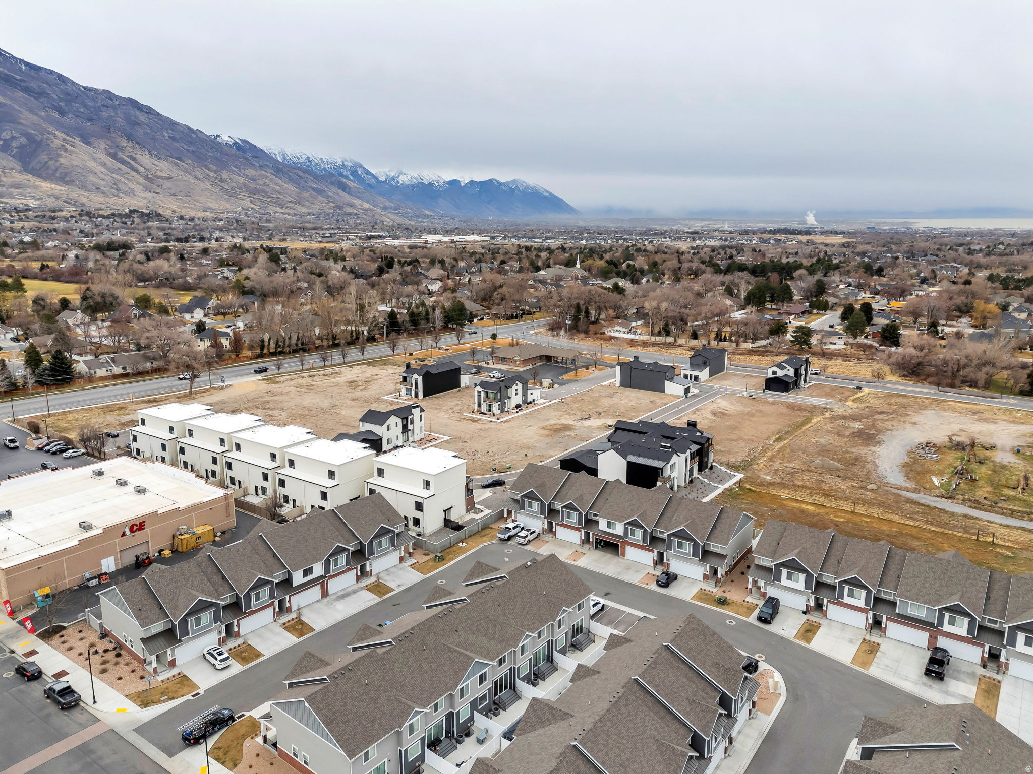 10825 N BLACK SHALE LOOP