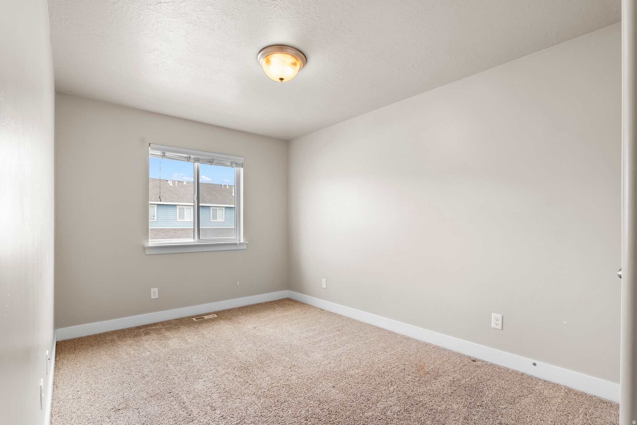 1688 E TALON WAY