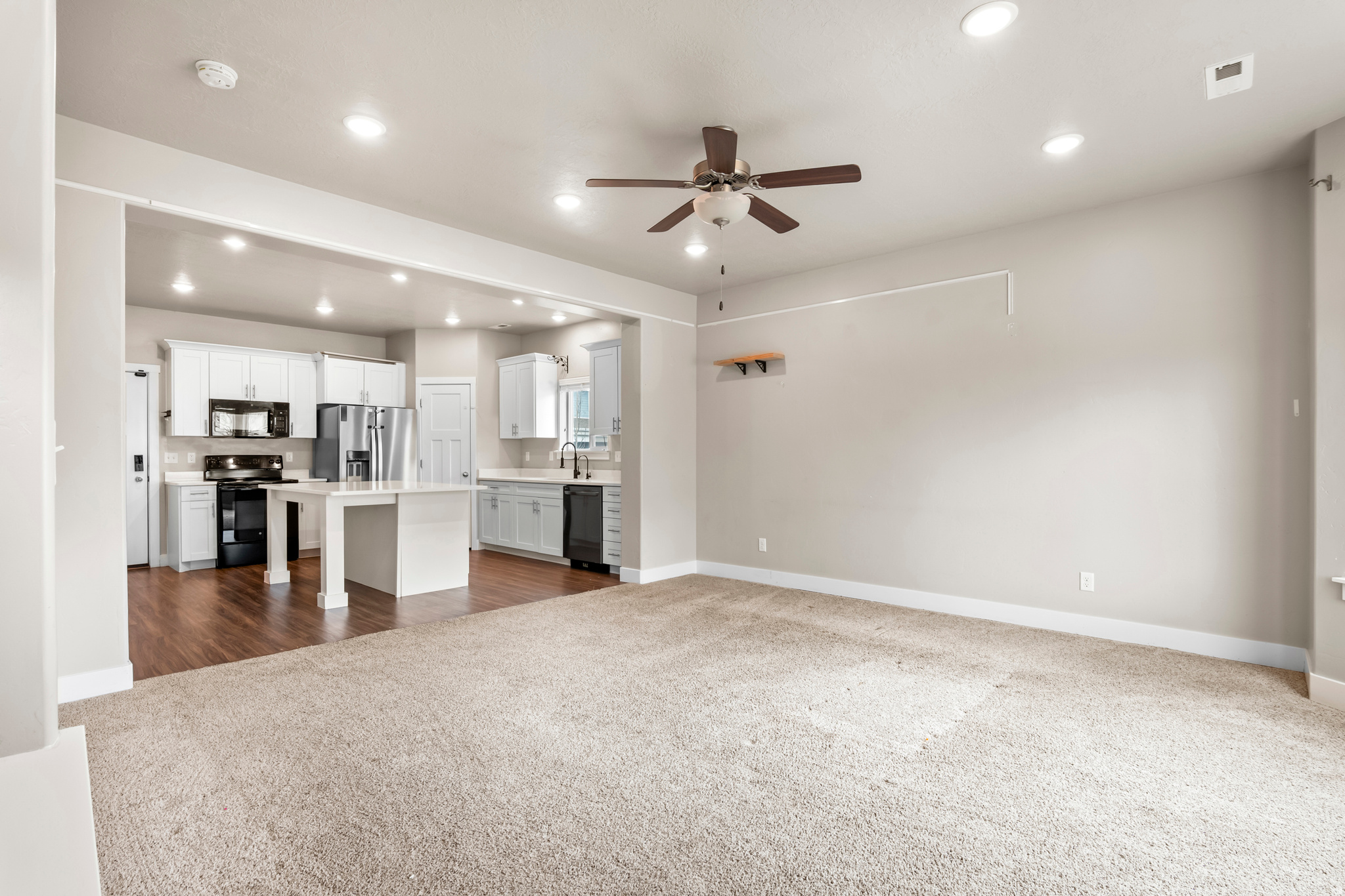 1688 E TALON WAY
