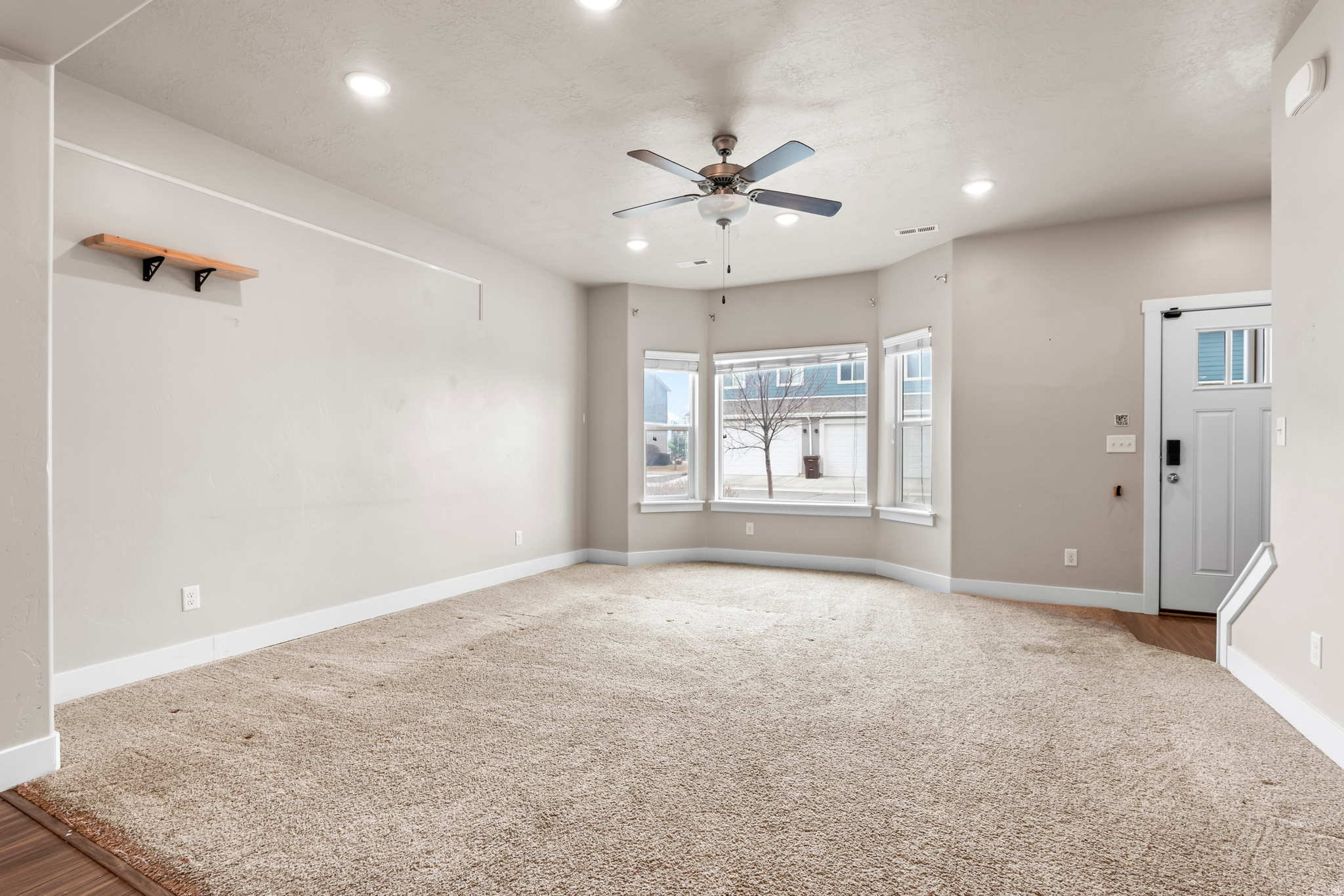 1688 E TALON WAY