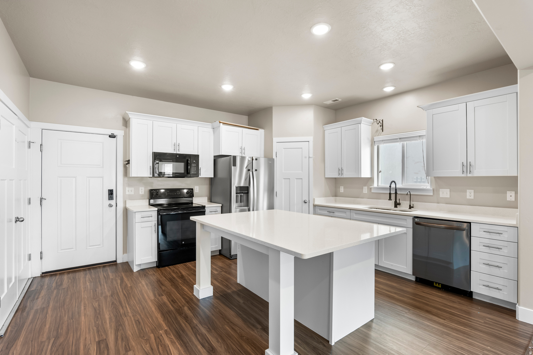 1688 E TALON WAY