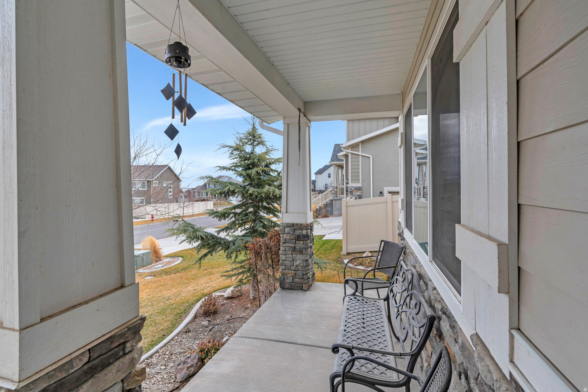 213 W WILDWOOD DR