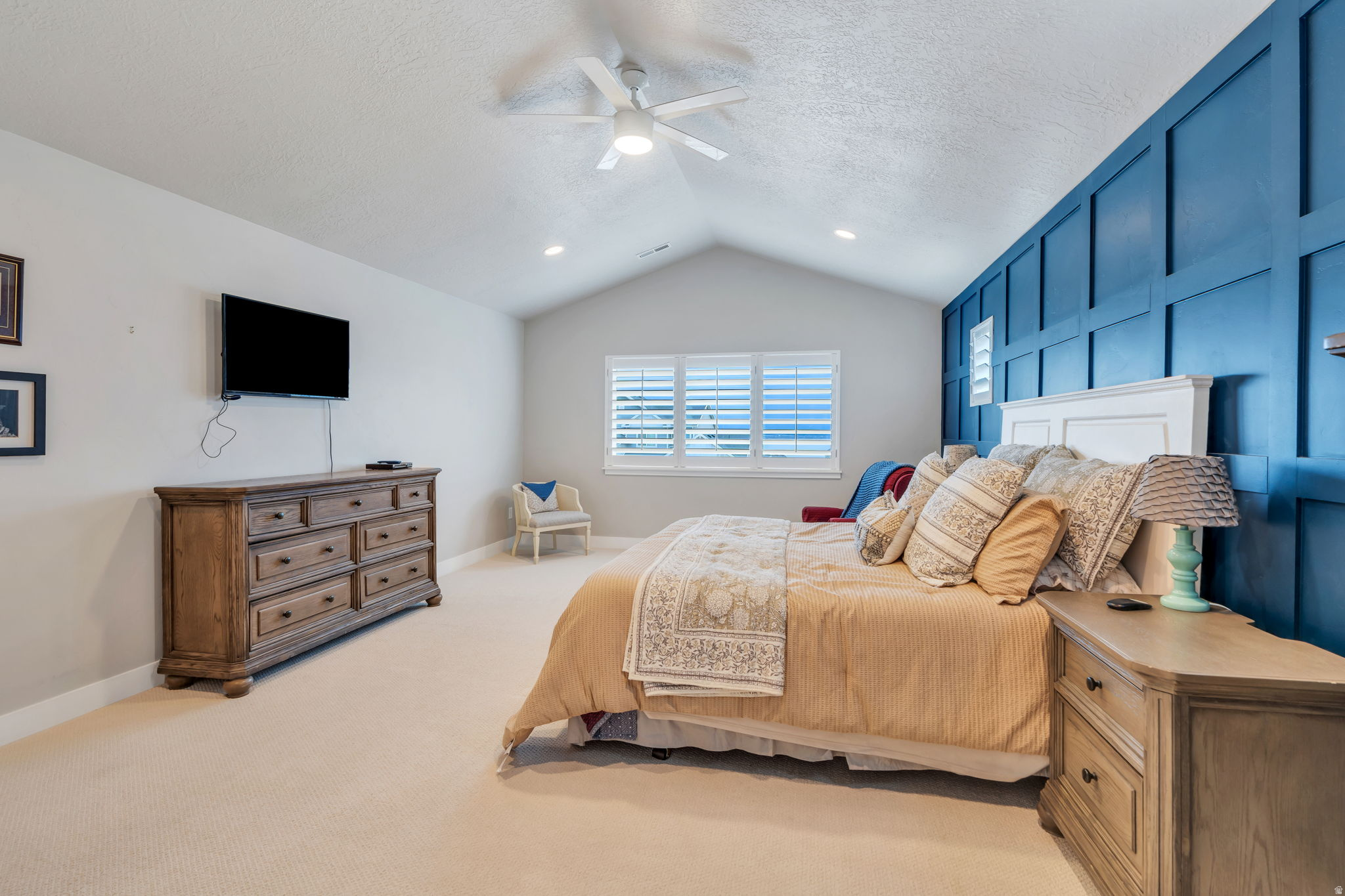 213 W WILDWOOD DR