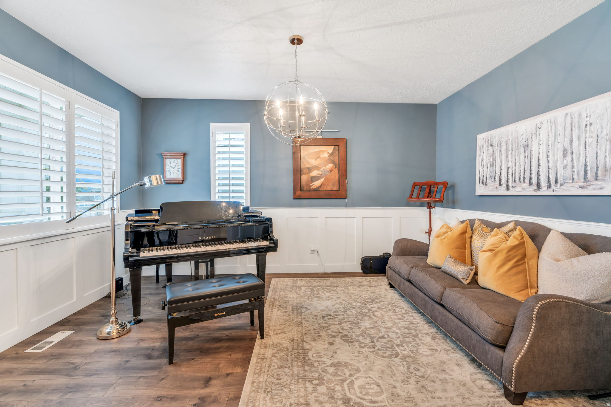 213 W WILDWOOD DR