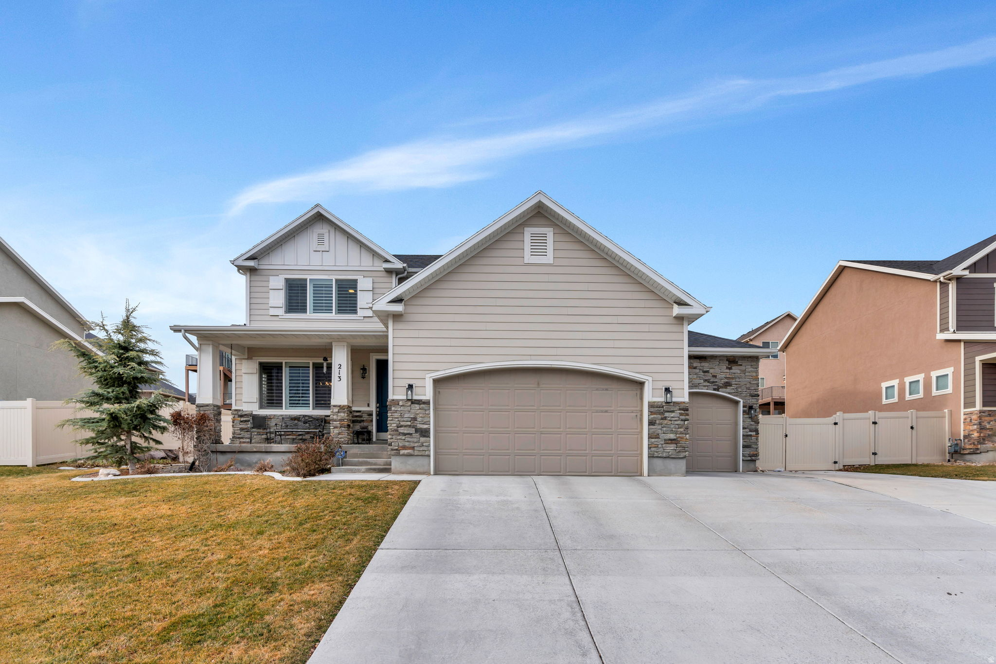 213 W WILDWOOD DR