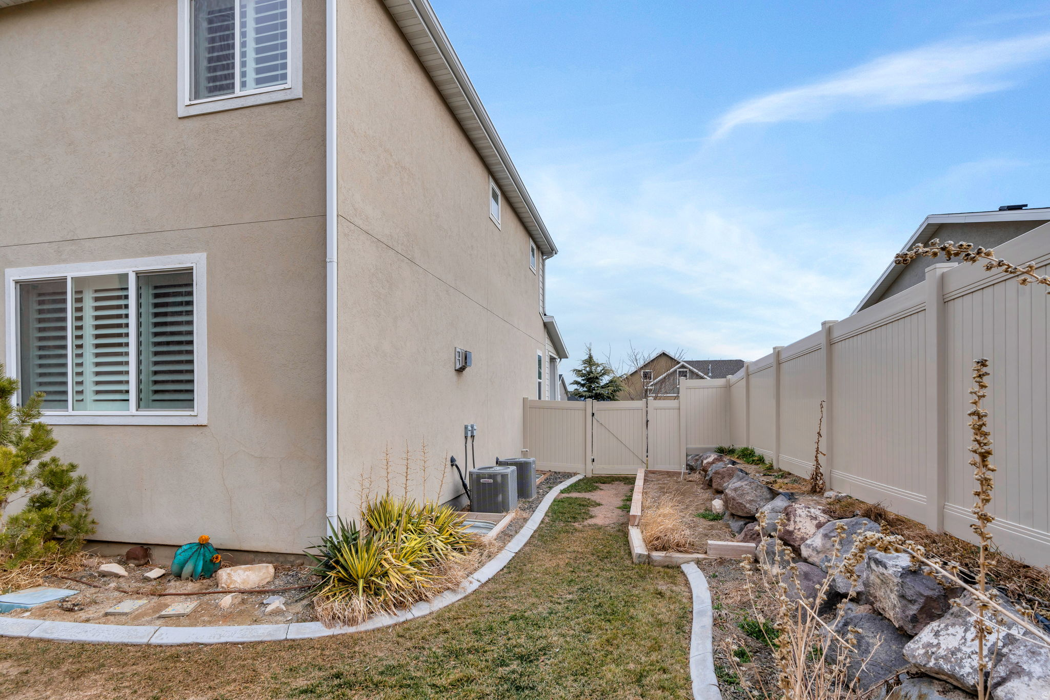 213 W WILDWOOD DR