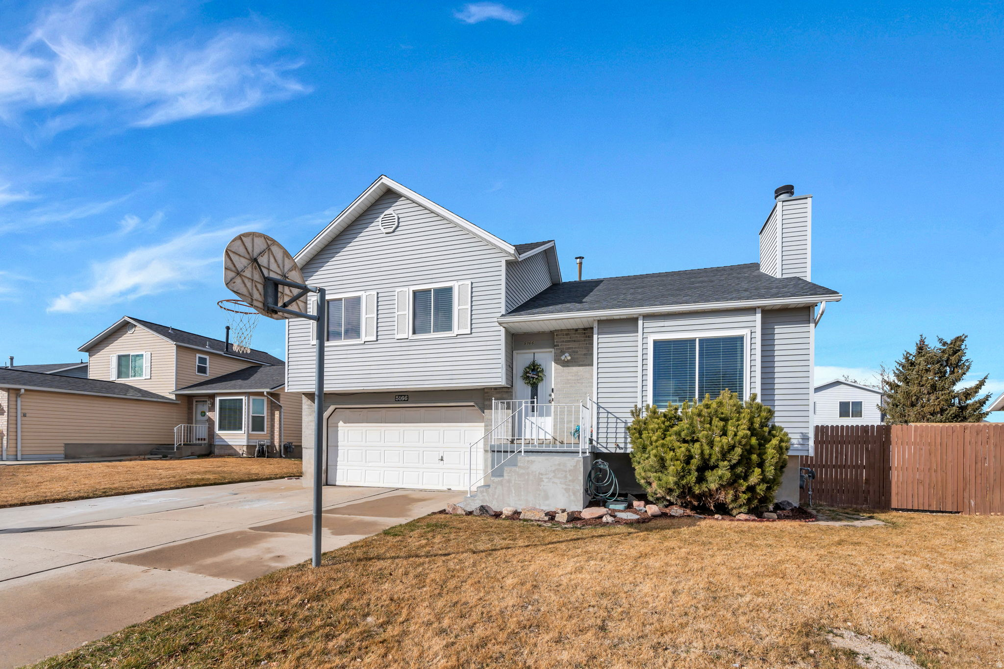 5166 W TICKLEGRASS DR