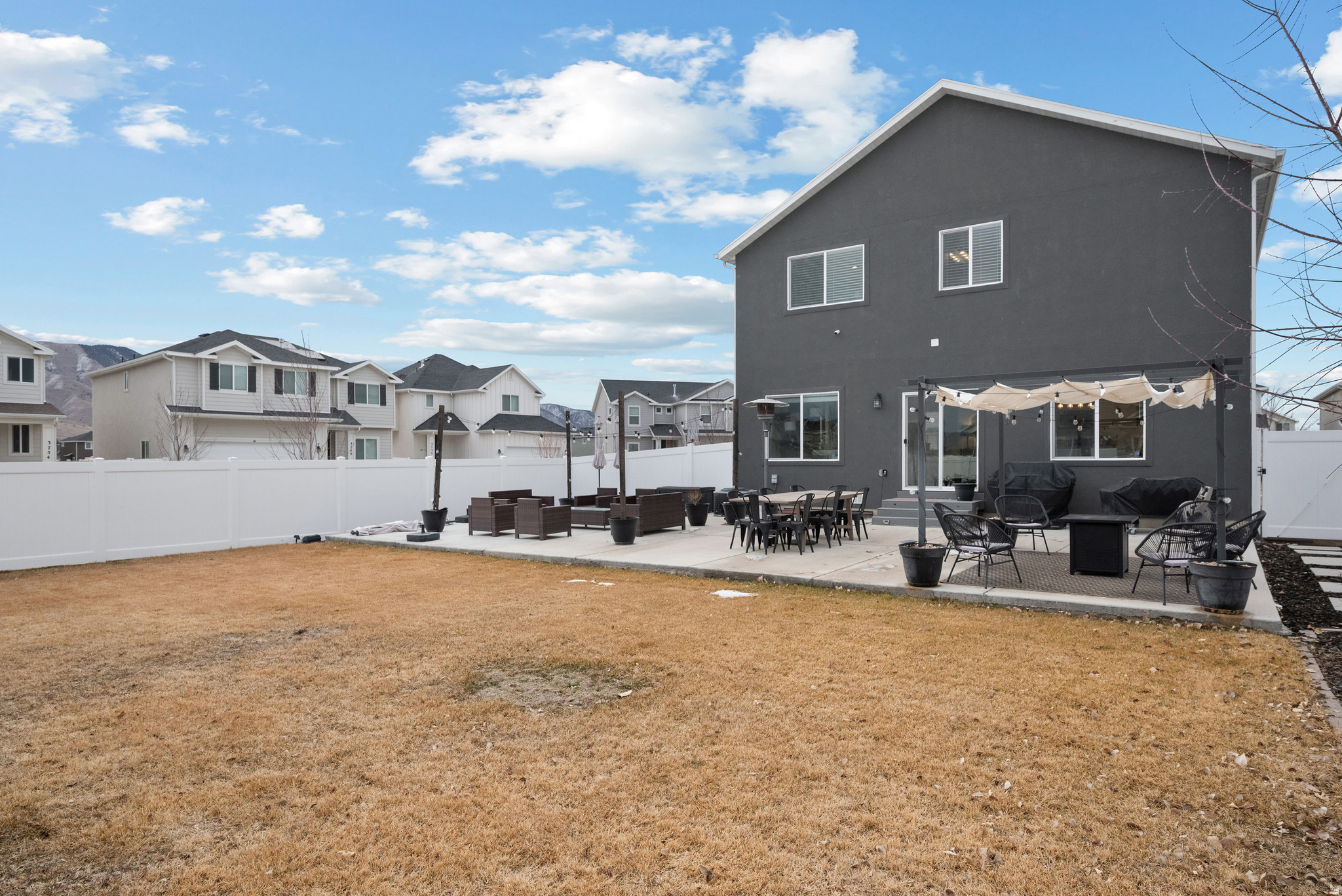 1161 E DORIS LOOP RD
