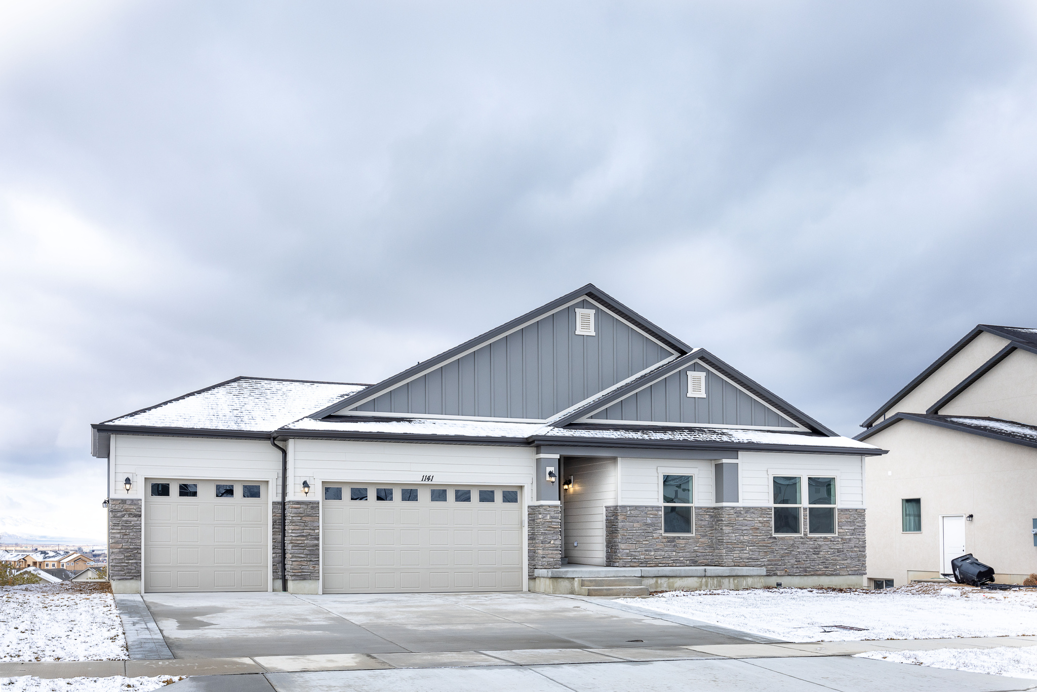 1590 S DEERBOOK DR #270