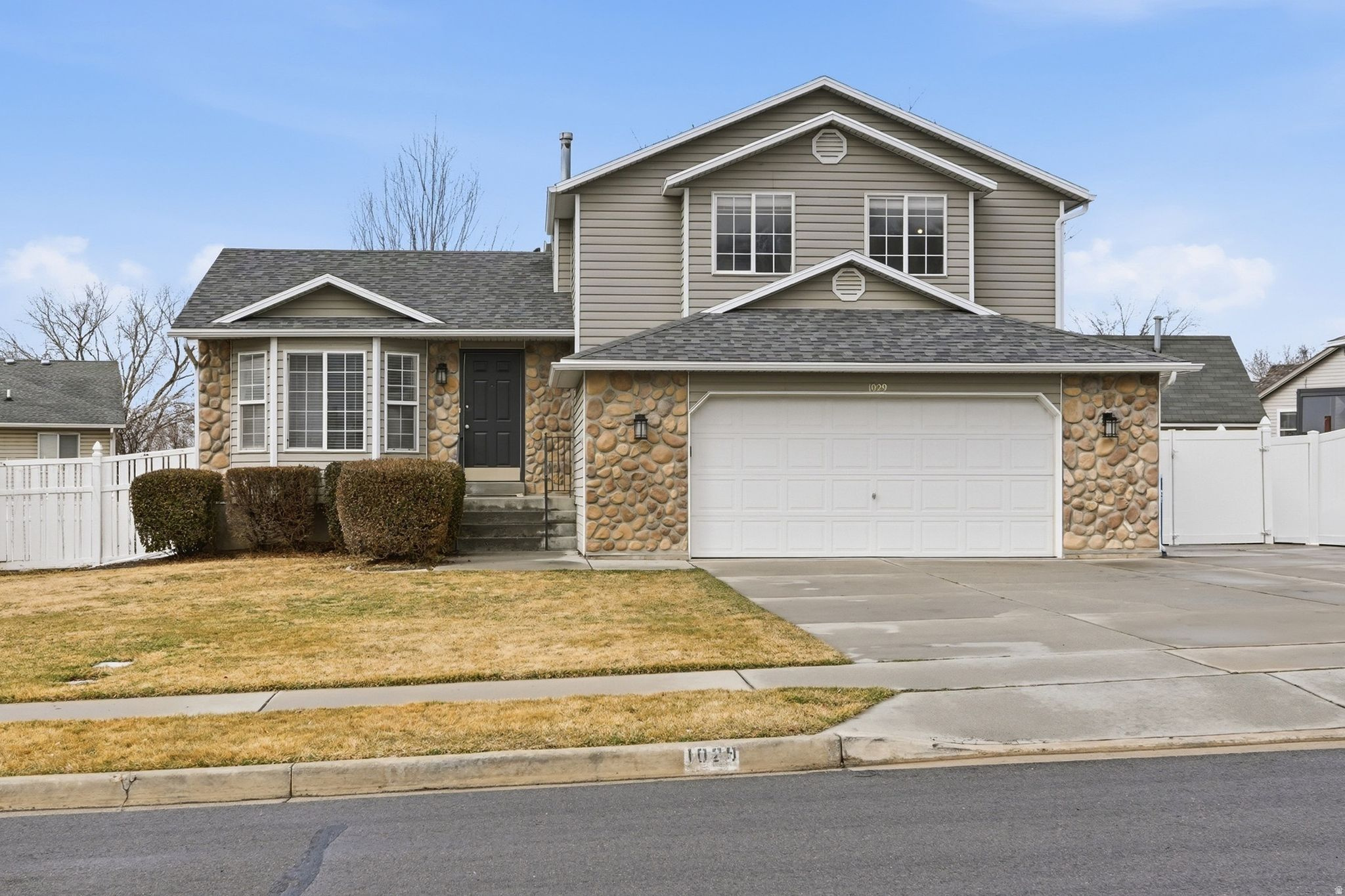 1029 N 250 W