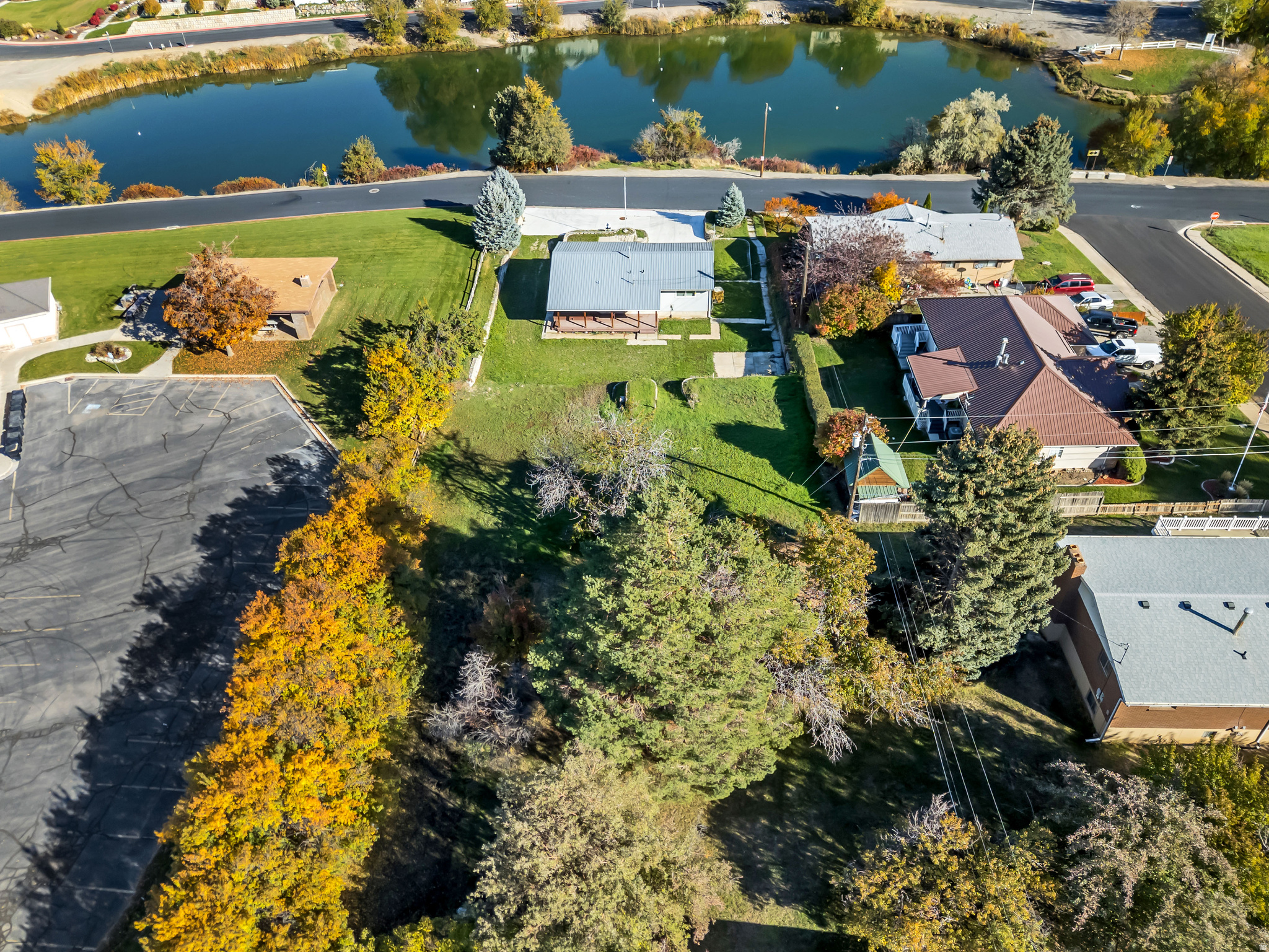 390 S SALEM LAKE DR