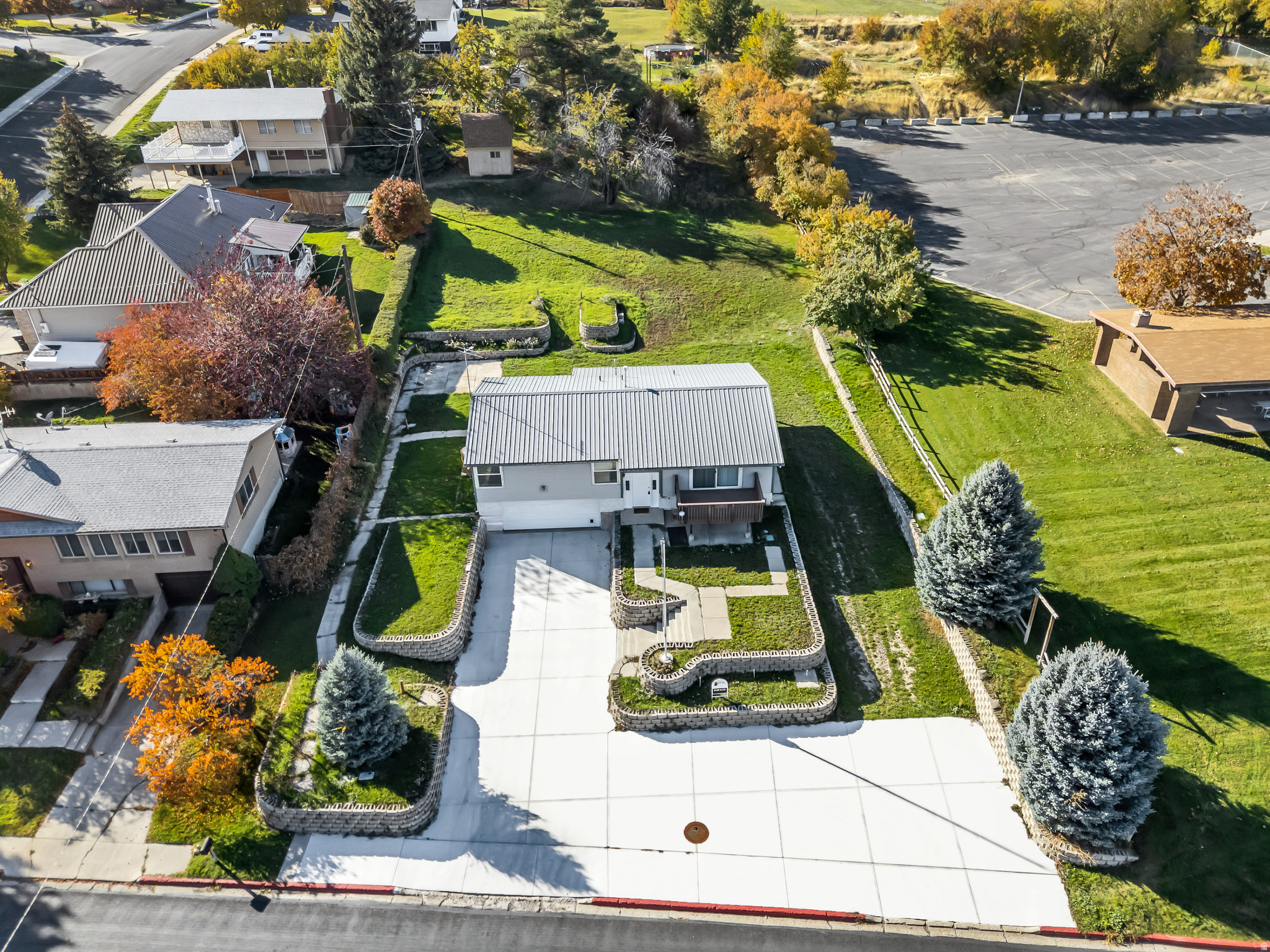 390 S SALEM LAKE DR