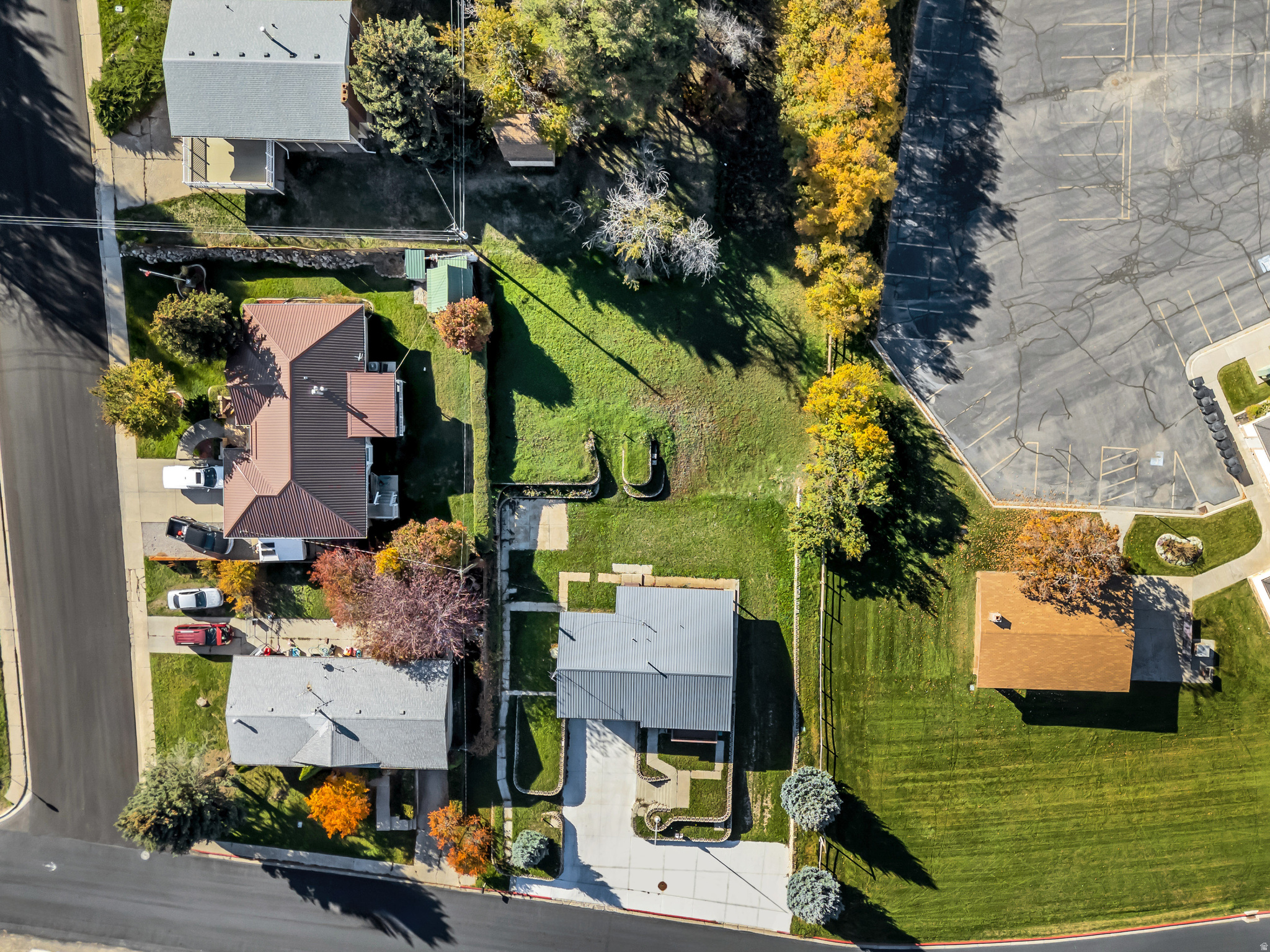390 S SALEM LAKE DR