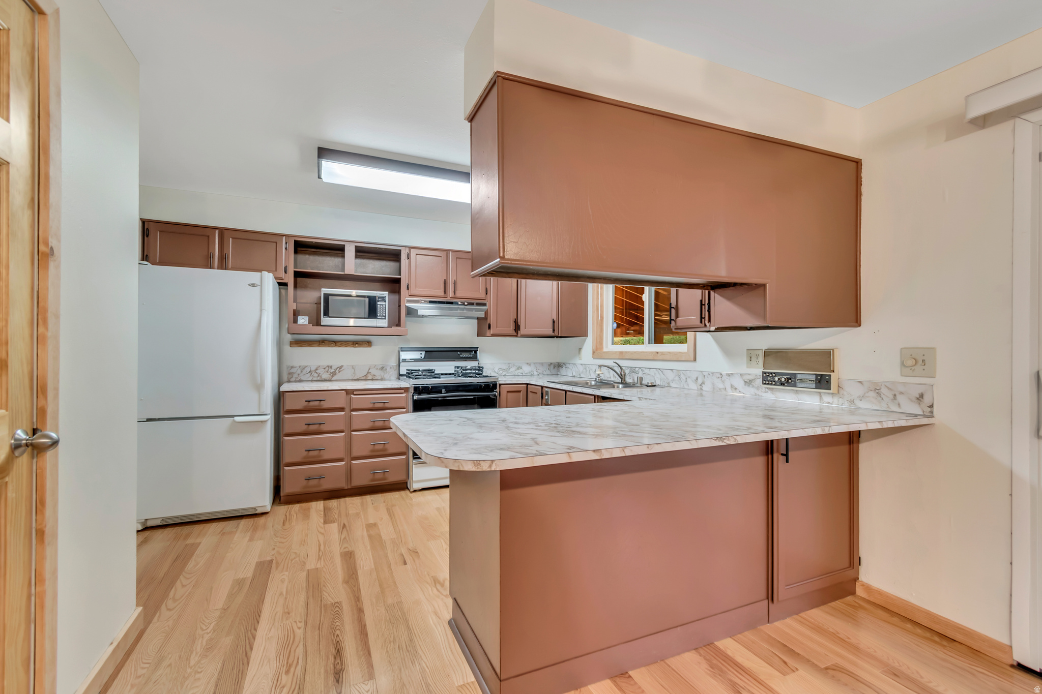 390 S SALEM LAKE DR