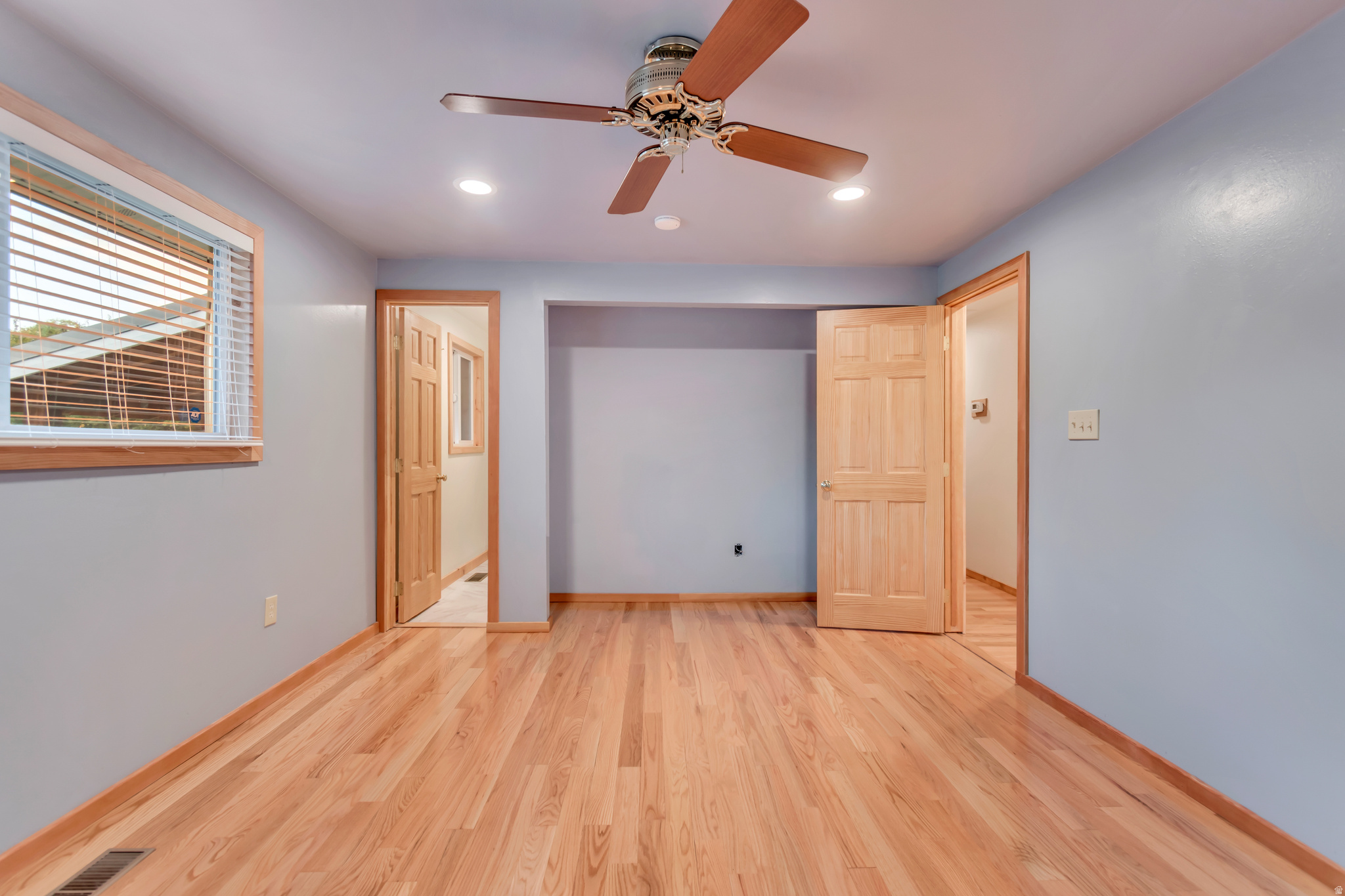 390 S SALEM LAKE DR