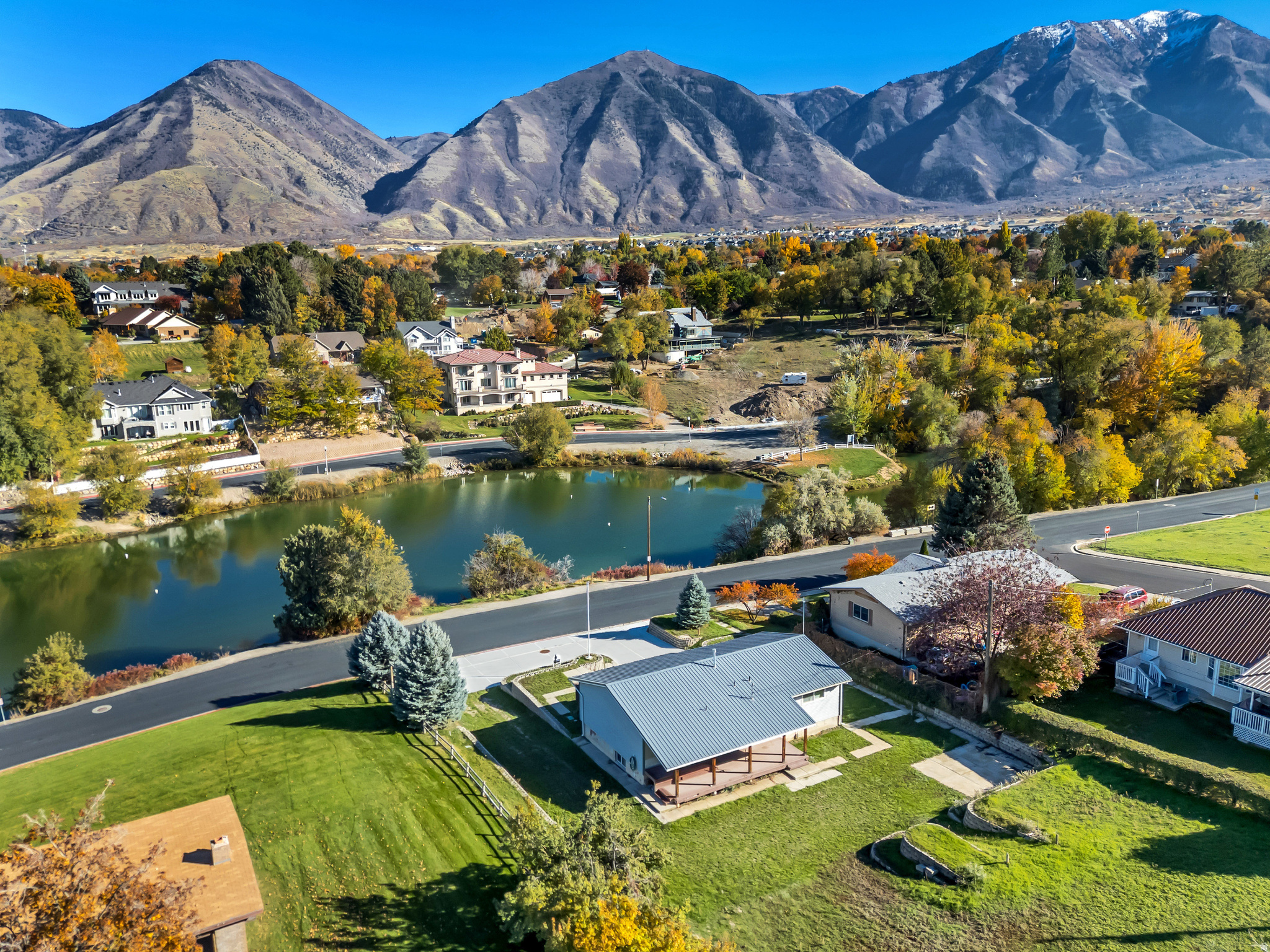 390 S SALEM LAKE DR