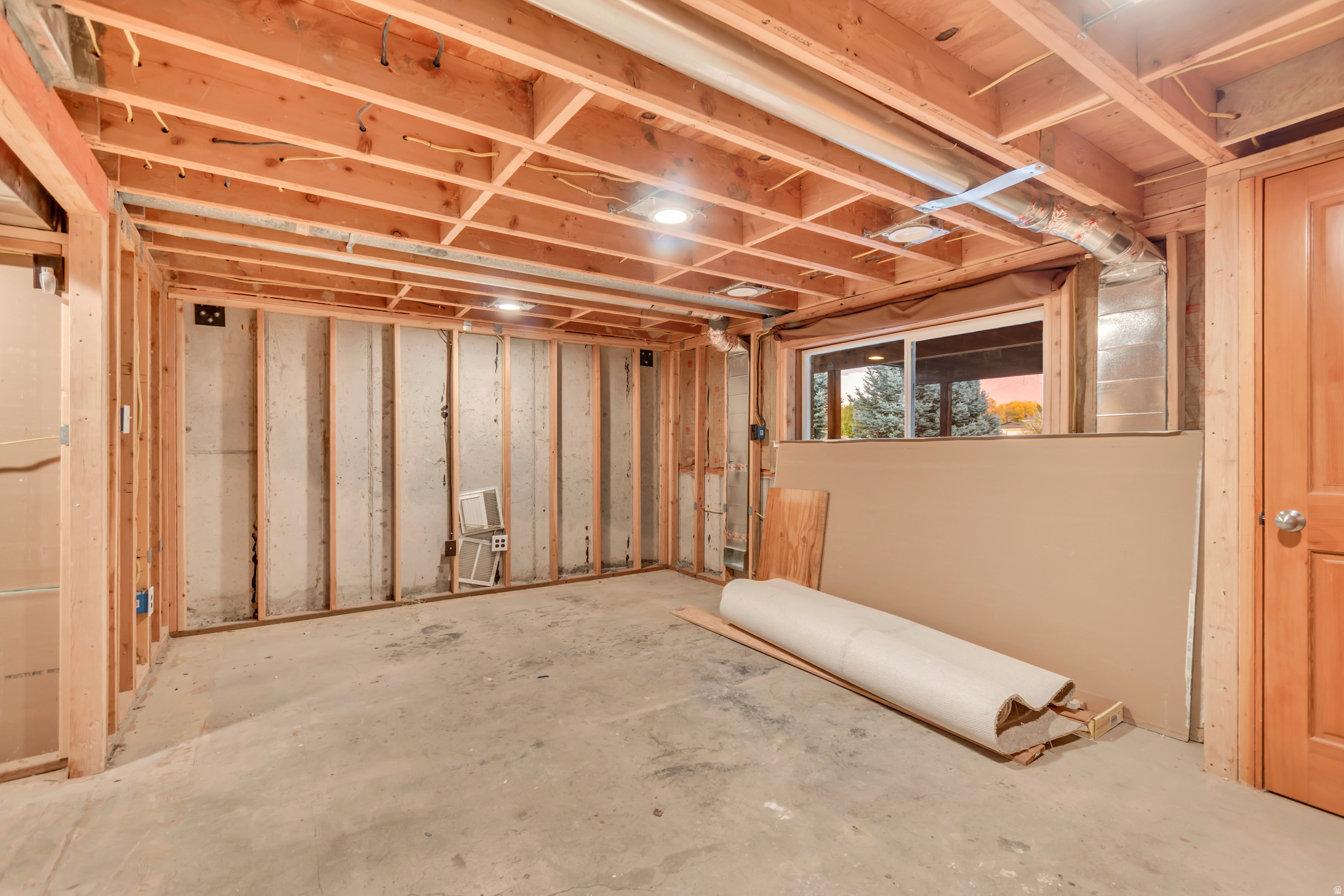 390 S SALEM LAKE DR